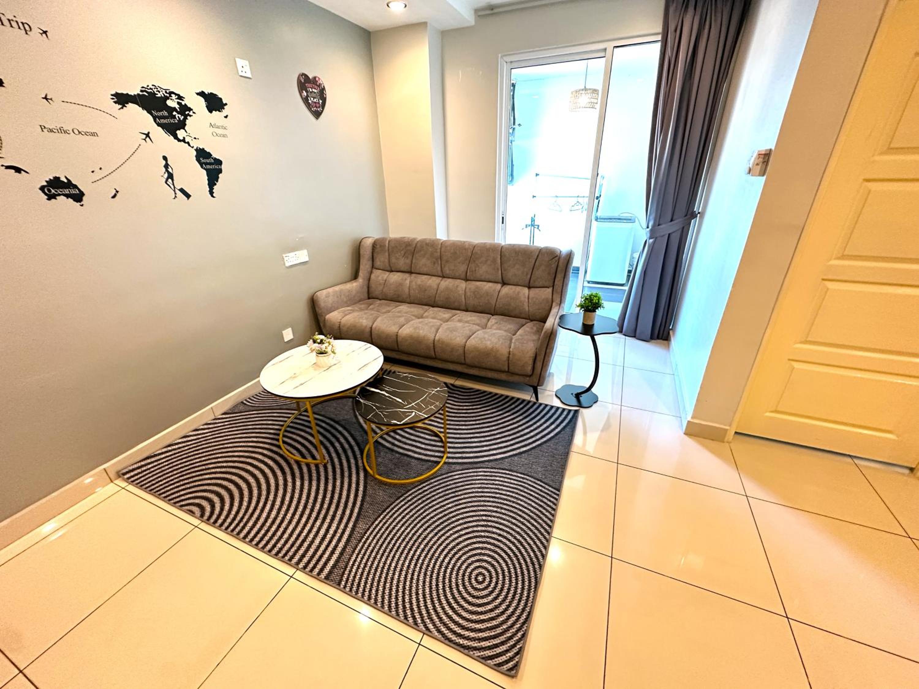 High-Floor Seaview Modern Suite 2BR Condo Next to Gurney & Georgetown Mansion one 26