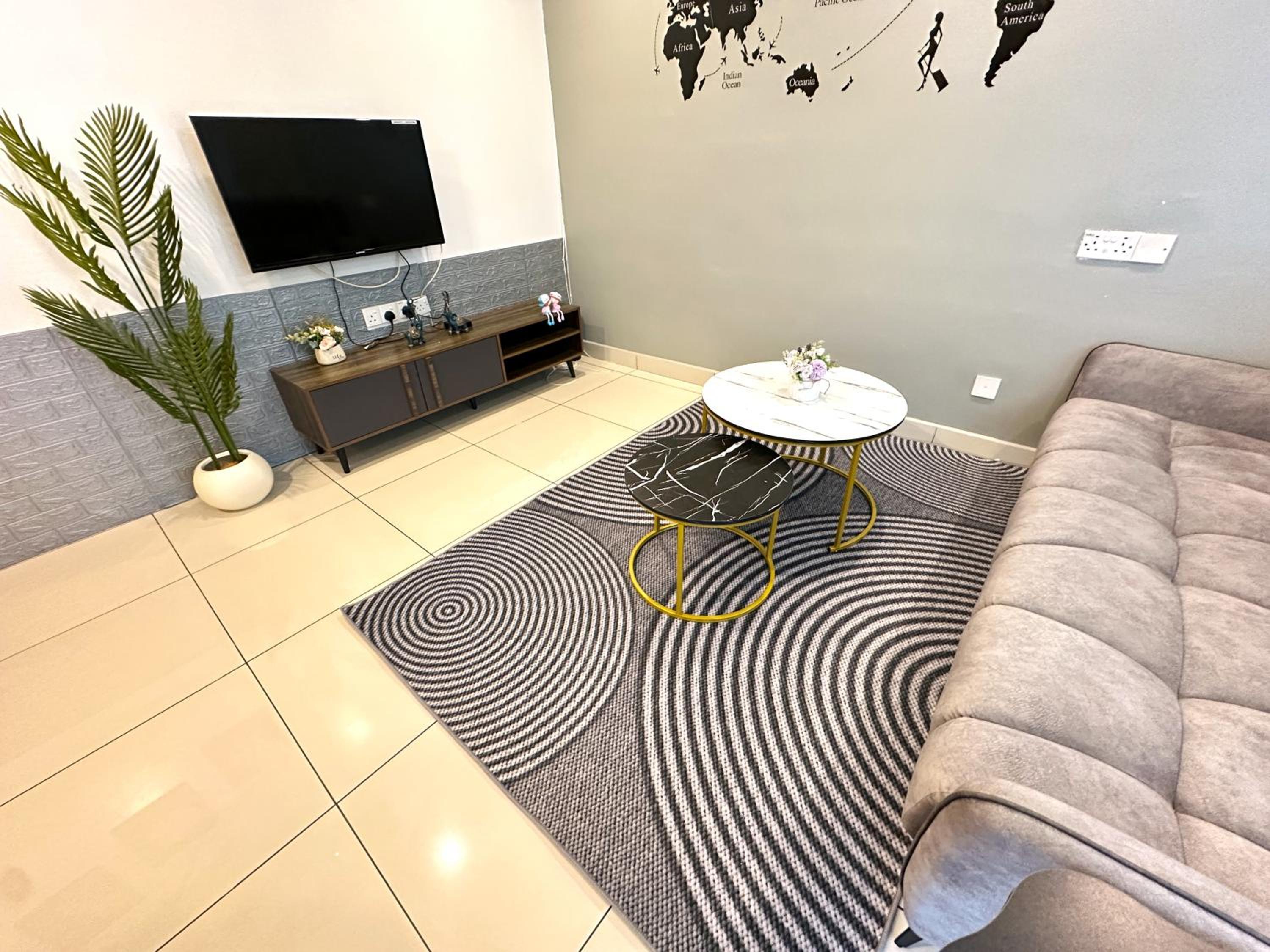 High-Floor Seaview Modern Suite 2BR Condo Next to Gurney & Georgetown Mansion one 26