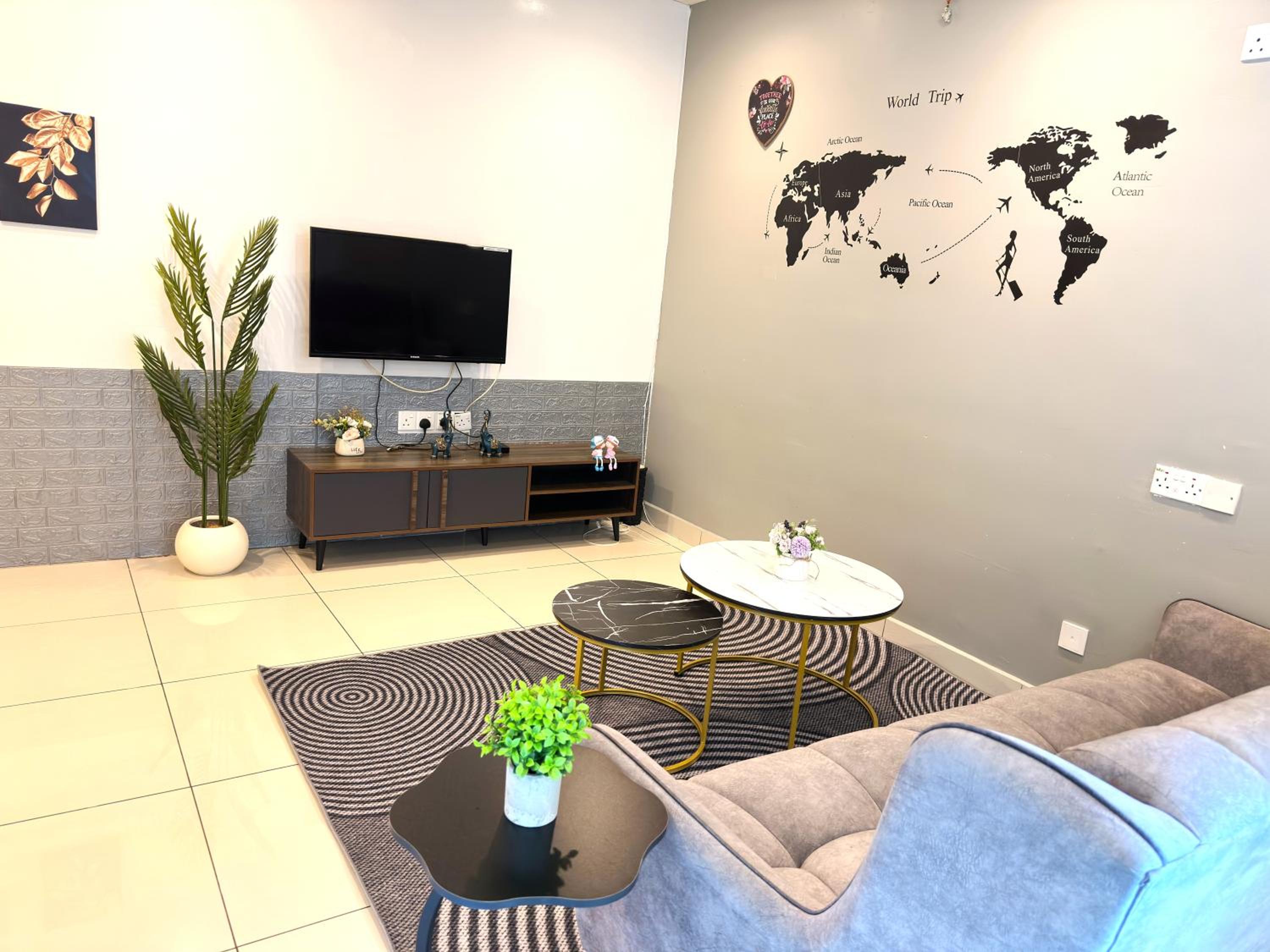 High-Floor Seaview Modern Suite 2BR Condo Next to Gurney & Georgetown Mansion one 26