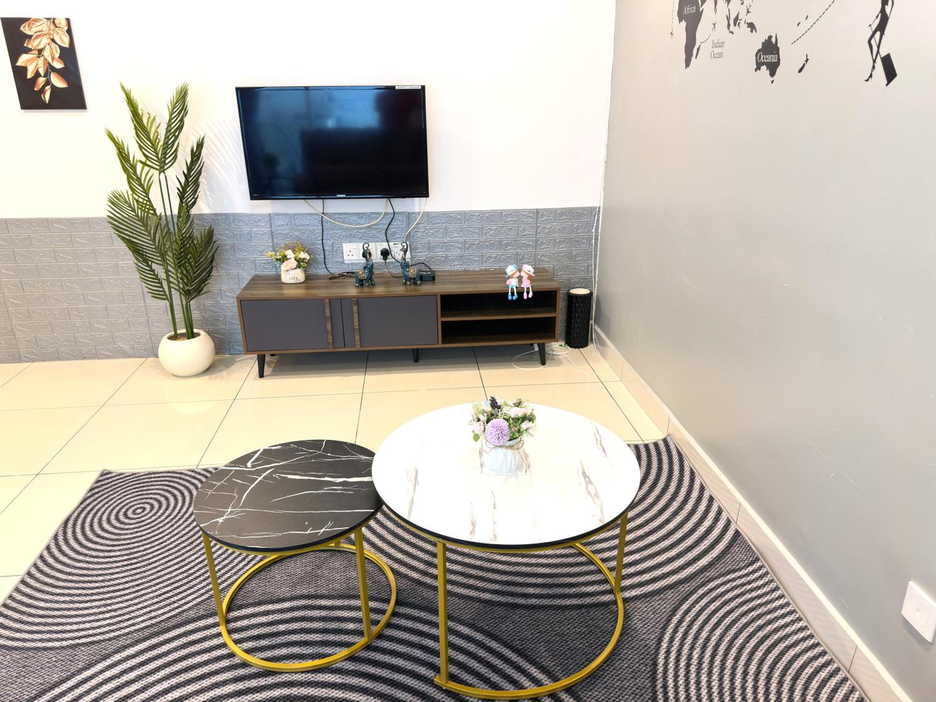 High-Floor Seaview Modern Suite 2BR Condo Next to Gurney & Georgetown Mansion one 26