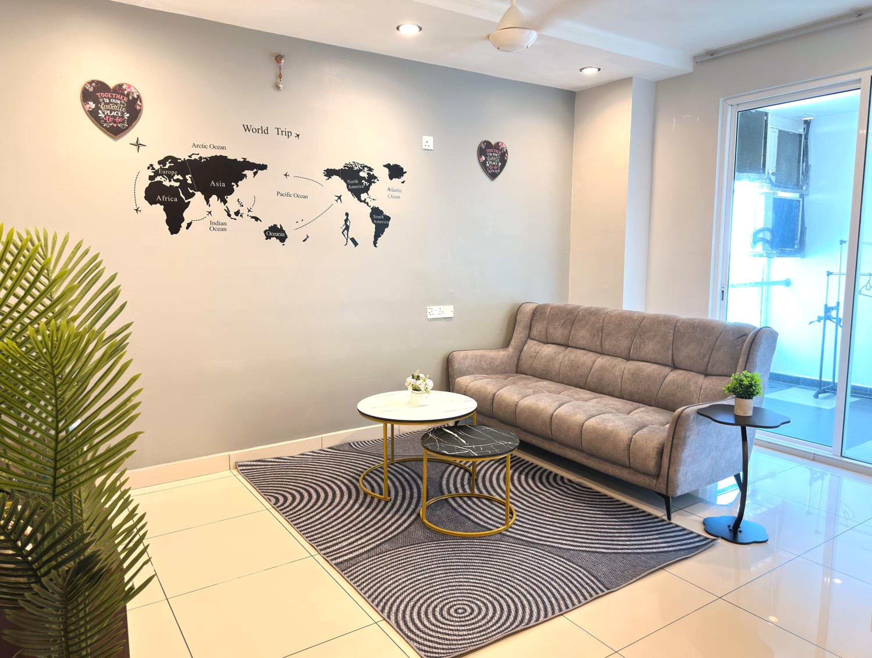 High-Floor Seaview Modern Suite 2BR Condo Next to Gurney & Georgetown Mansion one 26