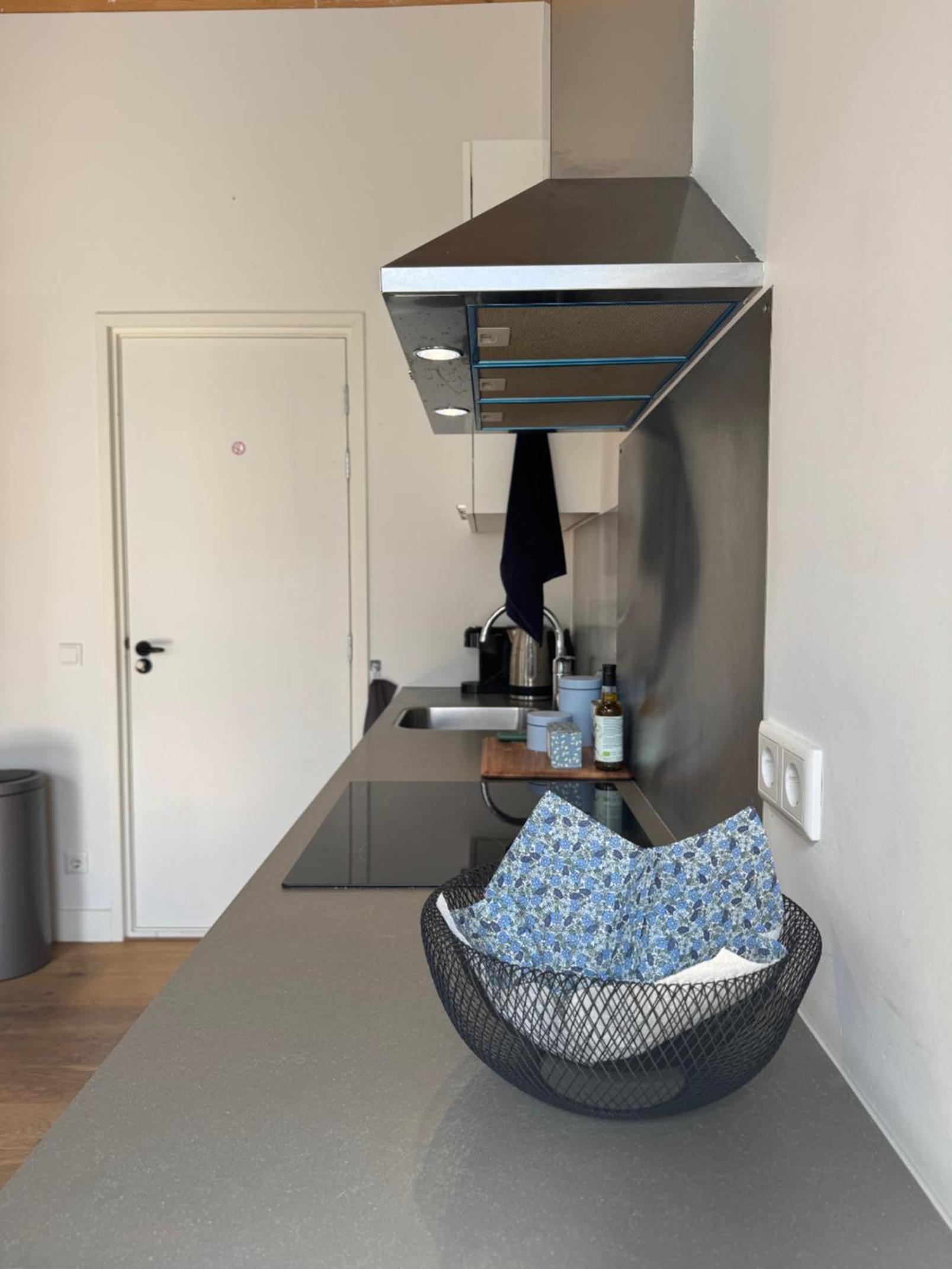Barbera Guesthouse Hotel Apartments - Experience local life in the Old Centre