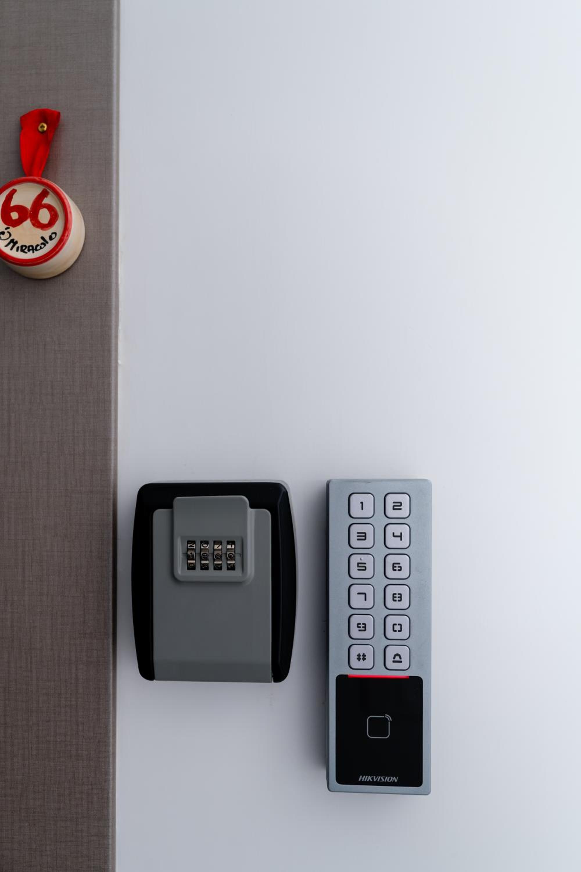 Materdei Rooms - Napoli Centro, Camere con cucina vicino Metro e colazione inclusa