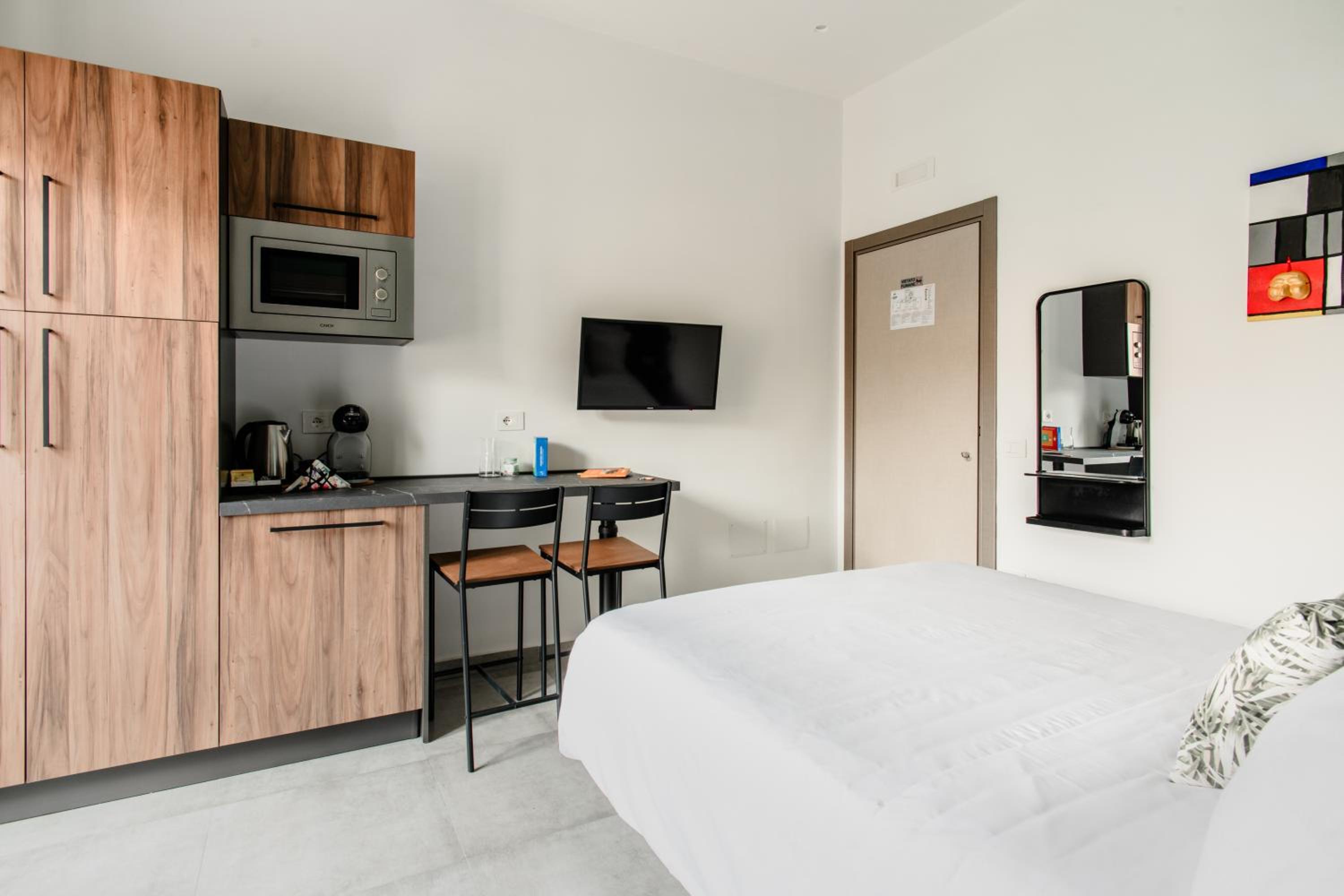Materdei Rooms - Napoli Centro, Camere con cucina vicino Metro e colazione inclusa