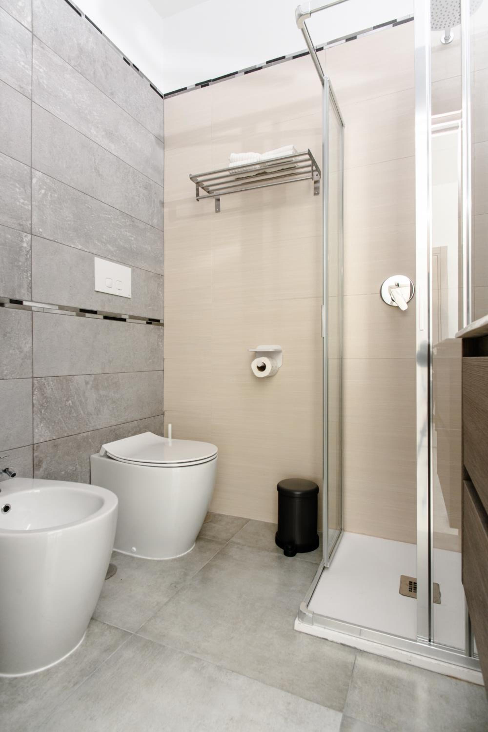 Materdei Rooms - Napoli Centro, Camere con cucina vicino Metro e colazione inclusa