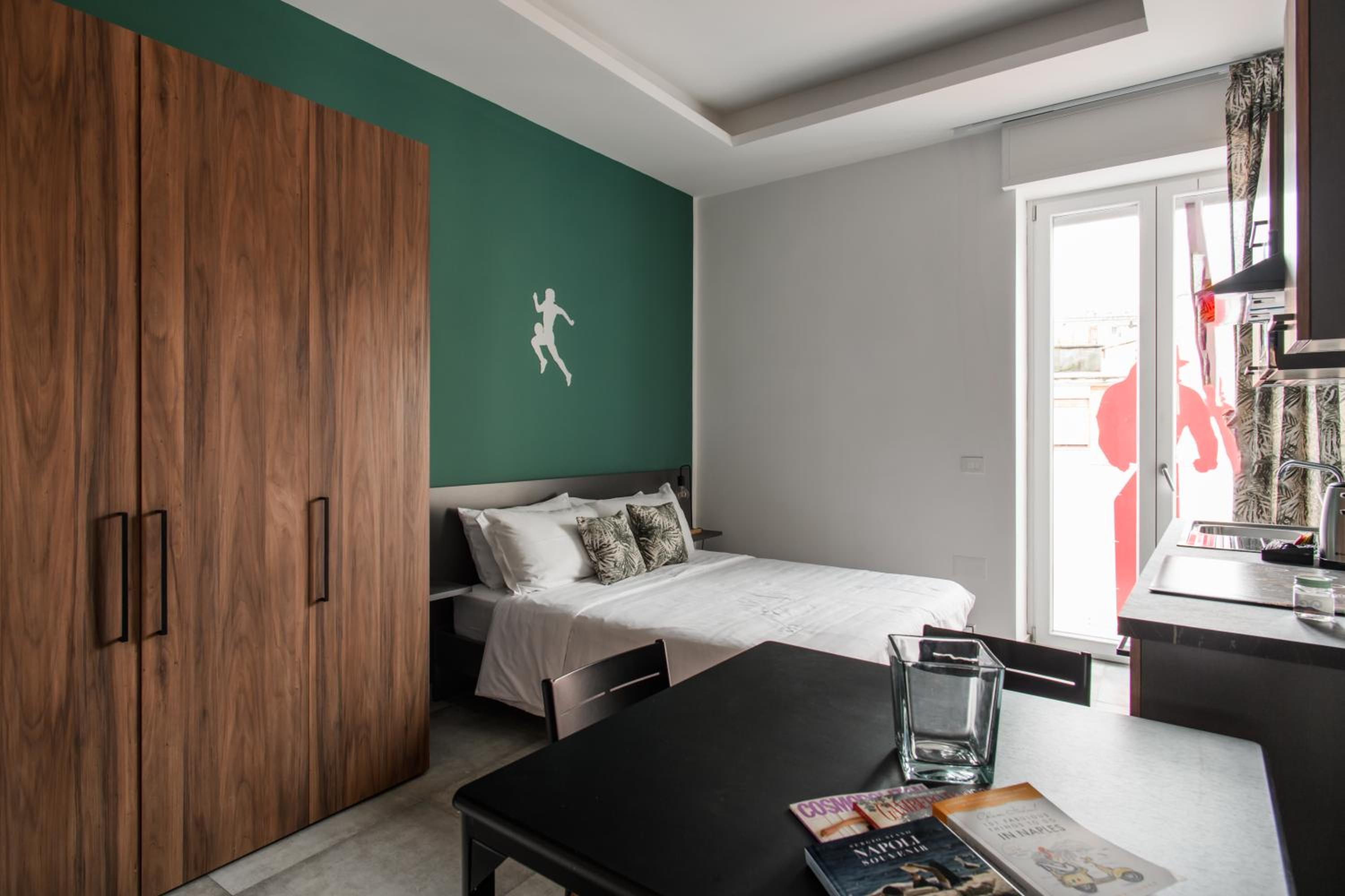 Materdei Rooms - Napoli Centro, Camere con cucina vicino Metro e colazione inclusa