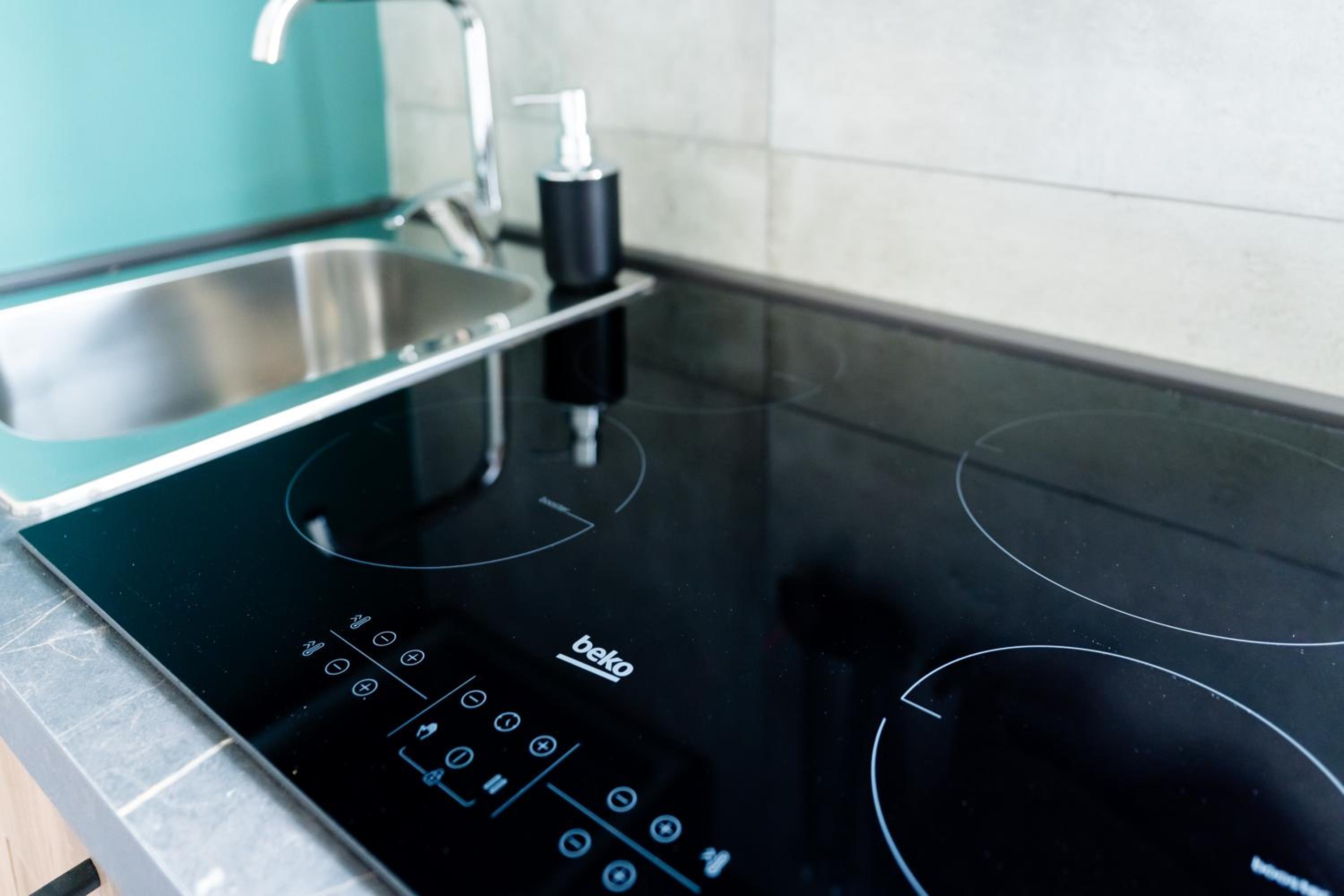Materdei Rooms - Napoli Centro, Camere con cucina vicino Metro e colazione inclusa