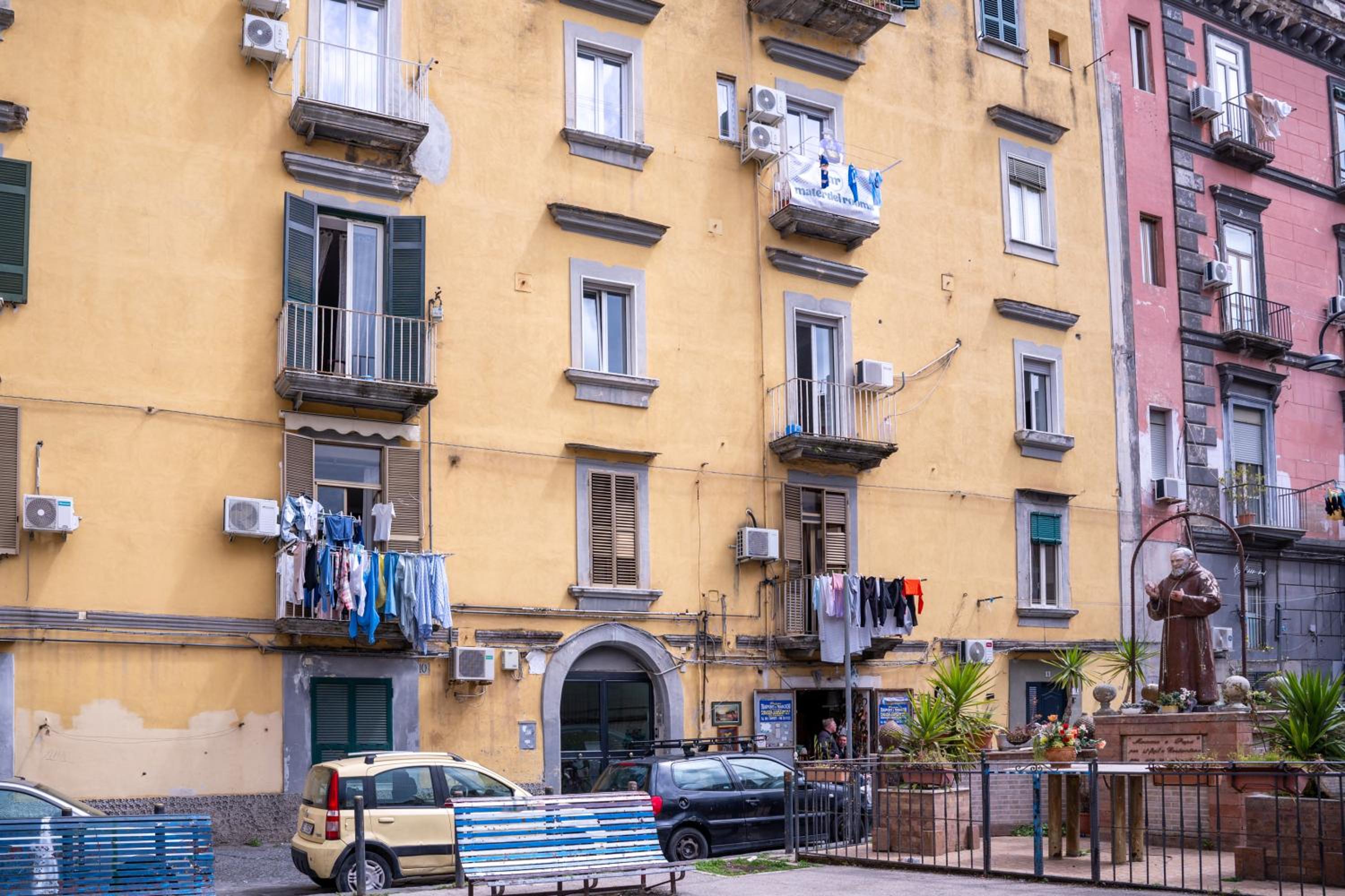 Materdei Rooms - Napoli Centro, Camere con cucina vicino Metro e colazione inclusa