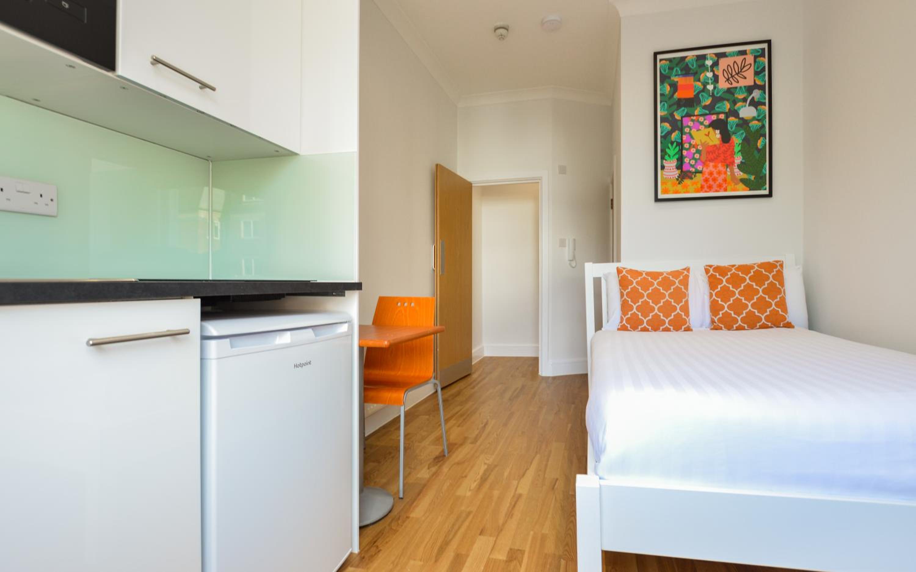 Westbourne Crescent Serviced Apartments