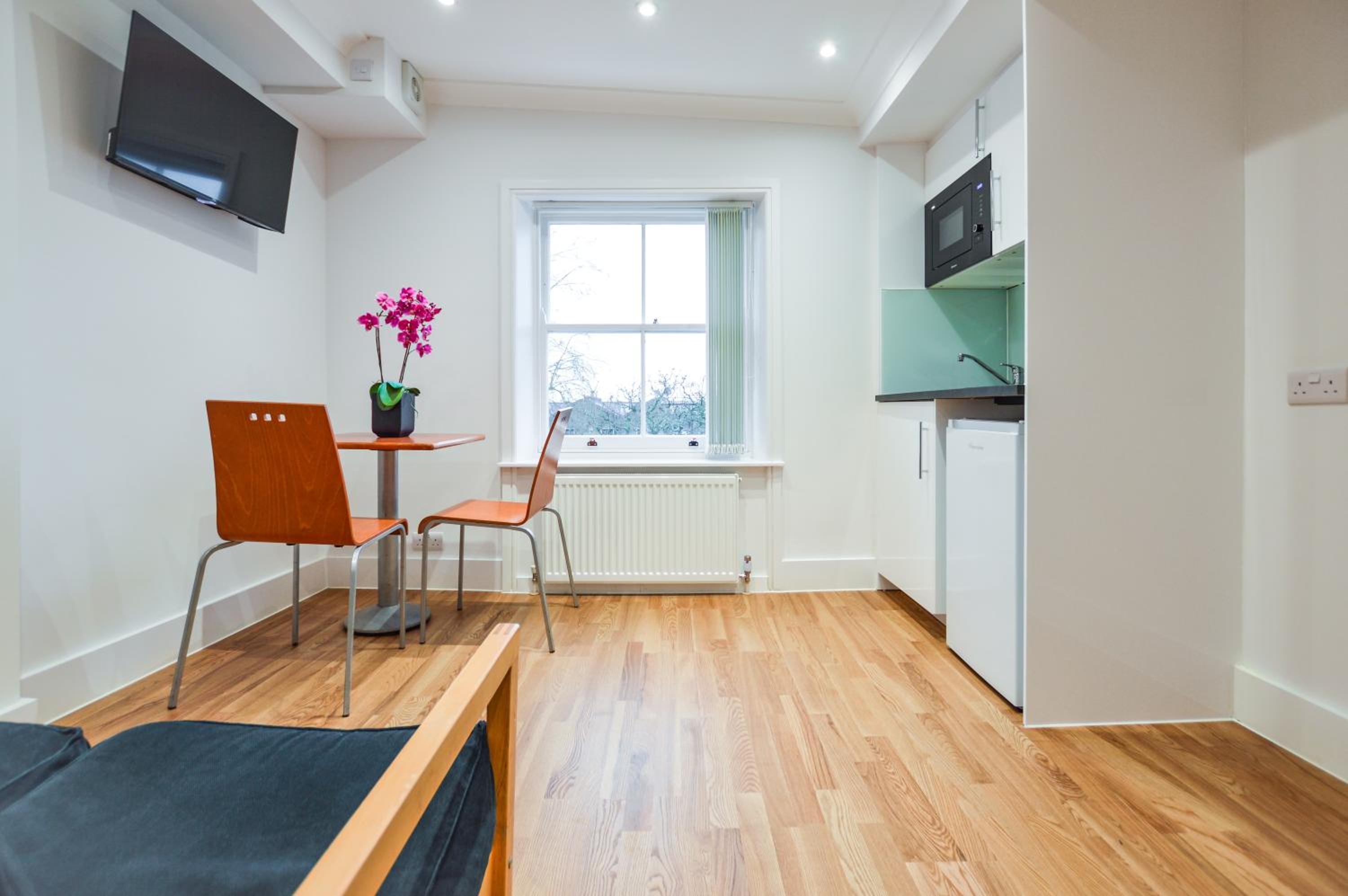 Westbourne Crescent Serviced Apartments
