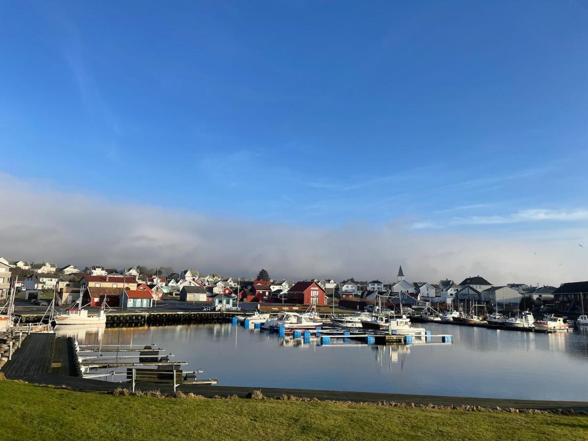 Havbris apartment with sea view in Borhaug, Farsund
