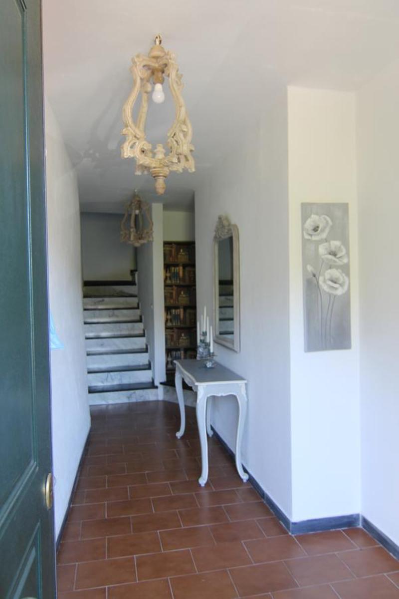 5 Lands Stone Cottage view 2
