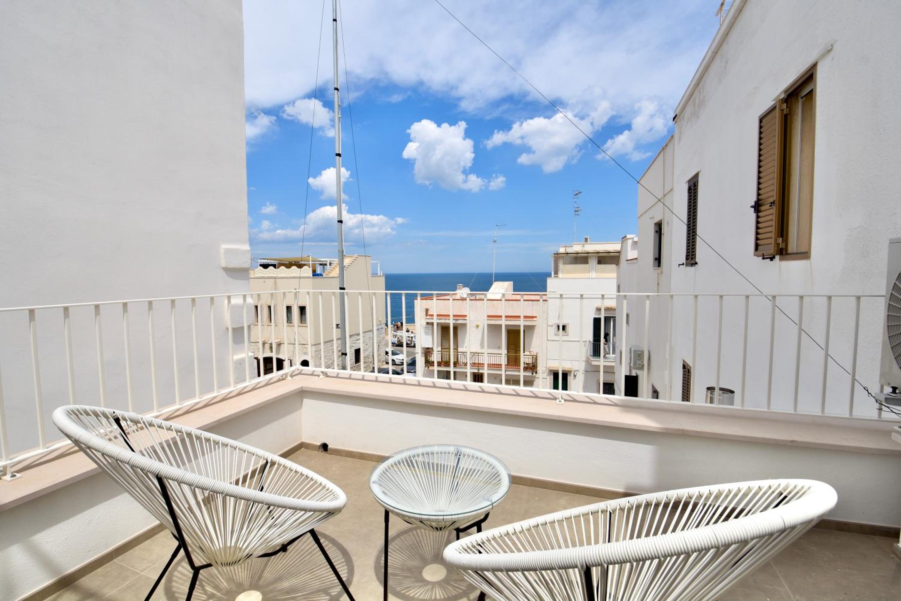Bianca Suite & Room - Housea