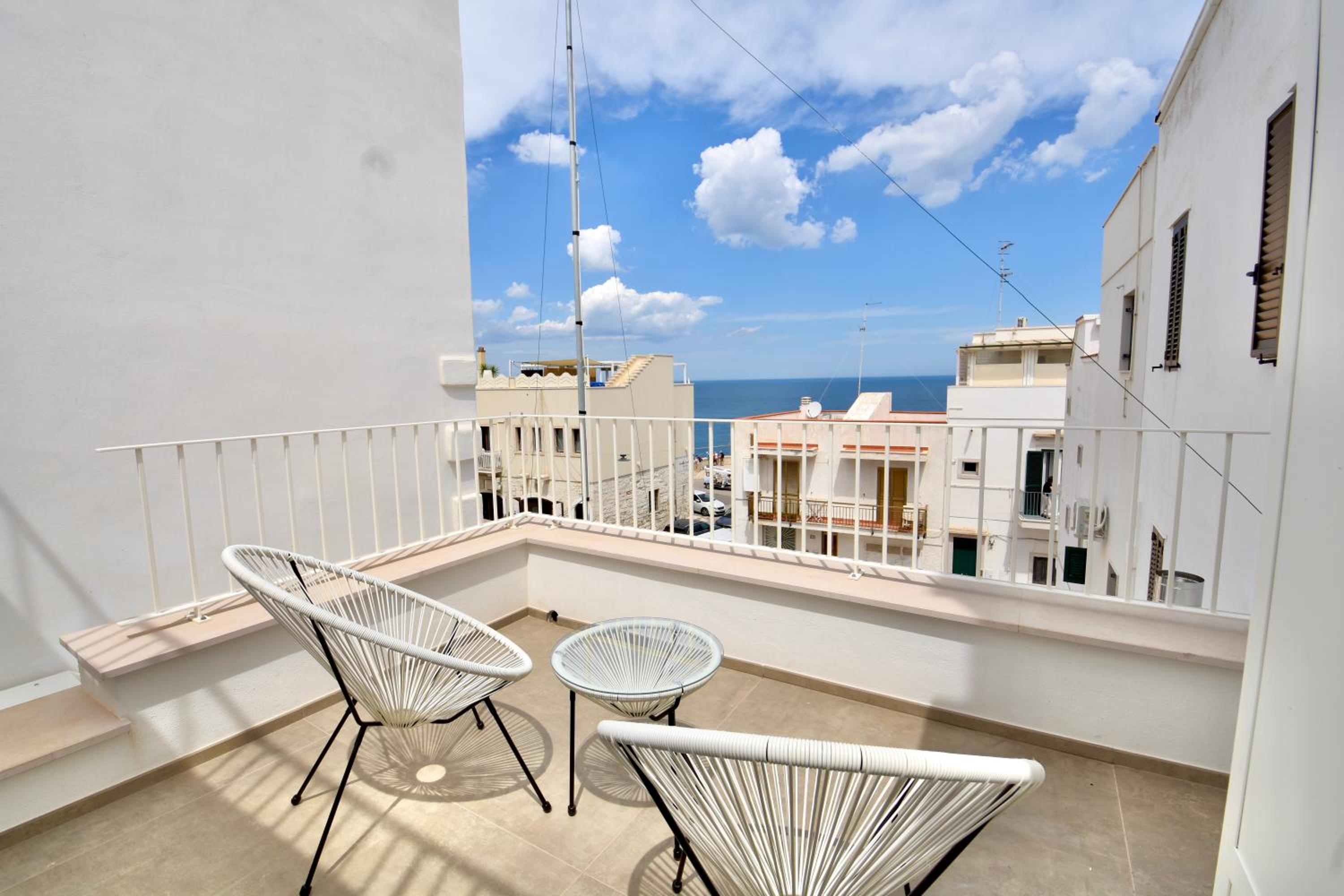 Bianca Suite & Room - Housea