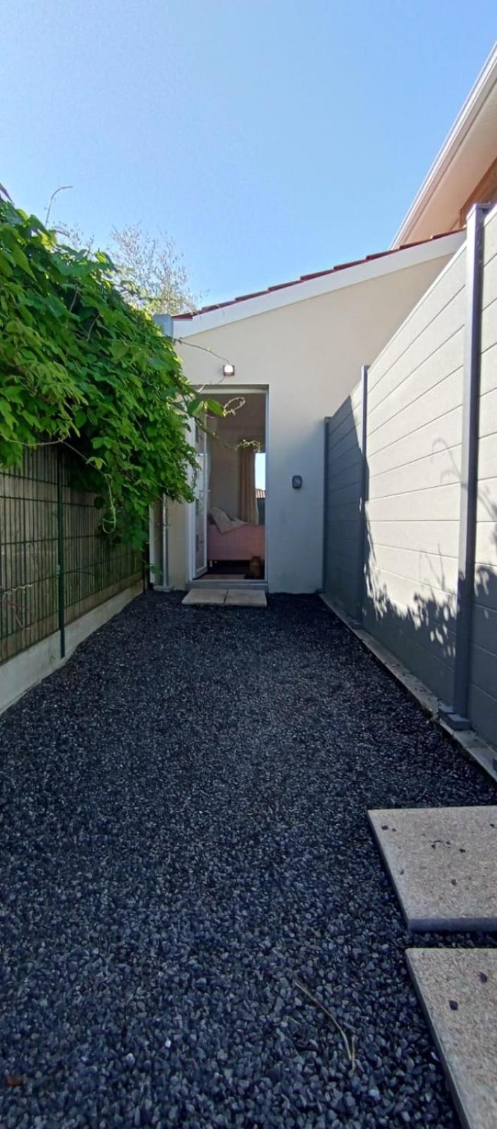 Maison duplex Bisca avec jardin