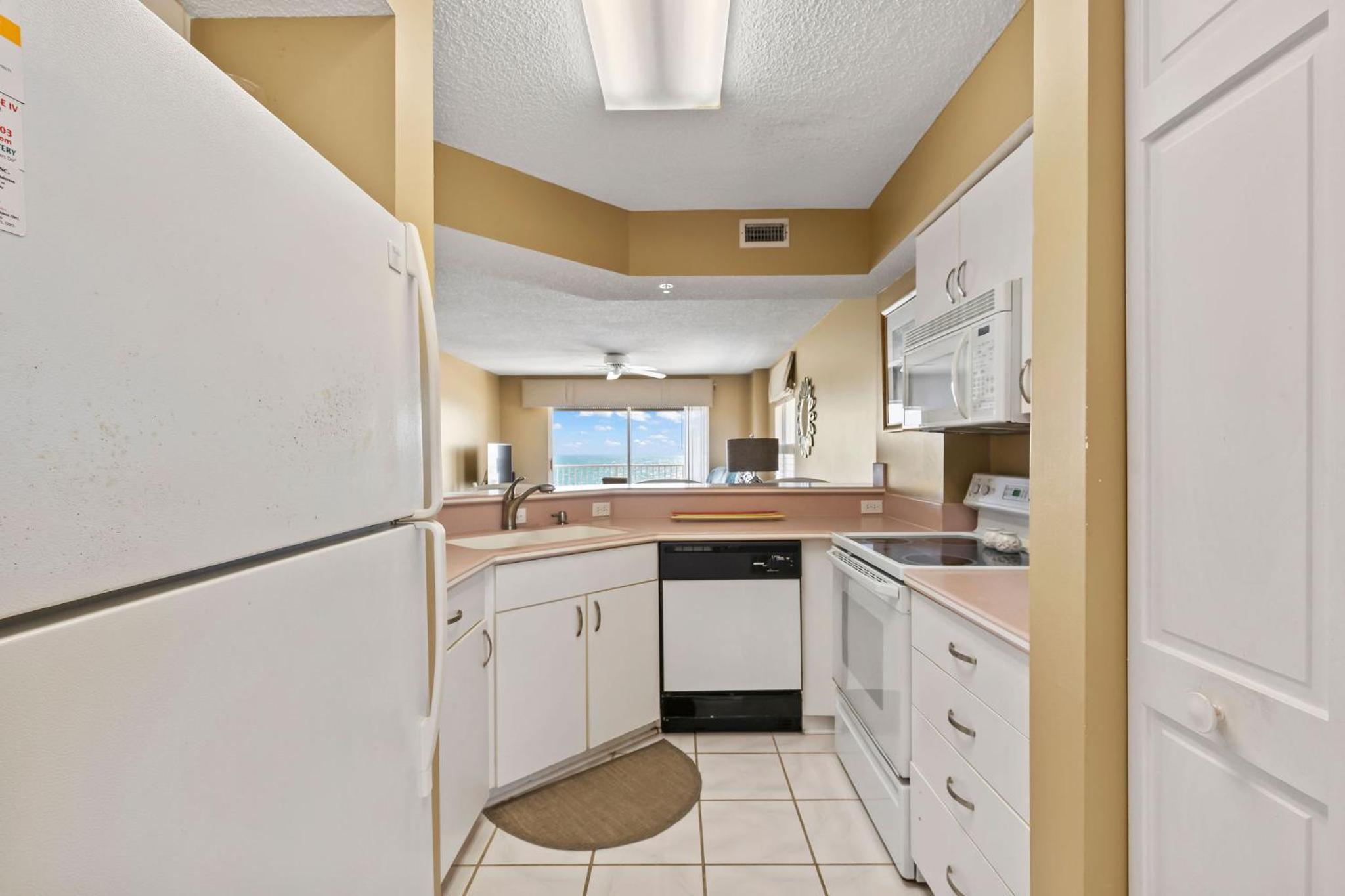 Direct oceanfront corner condo with spacious balcony and heated beachfront pool