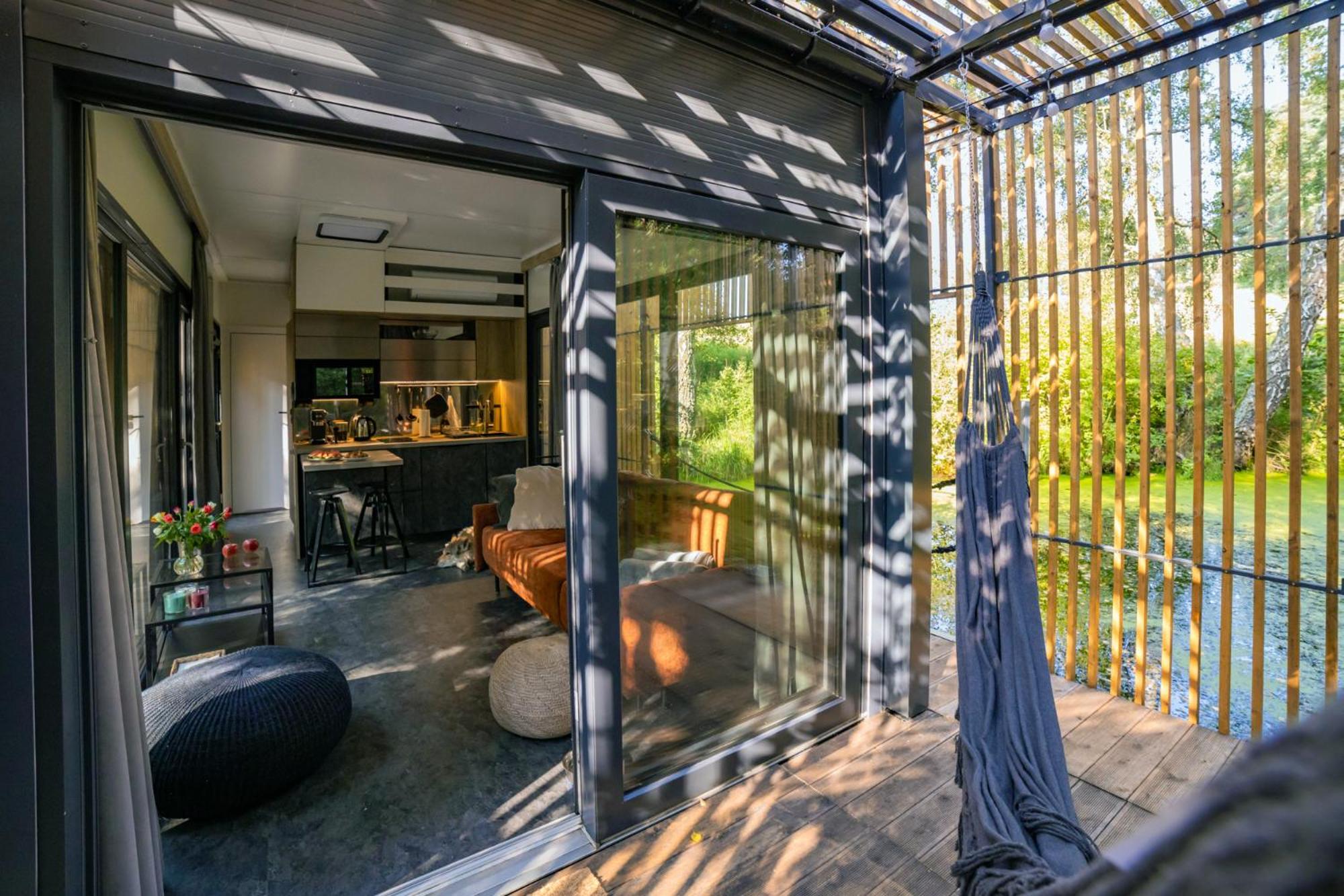 Water Hideout - Floating Luxury in Pure Wilderness