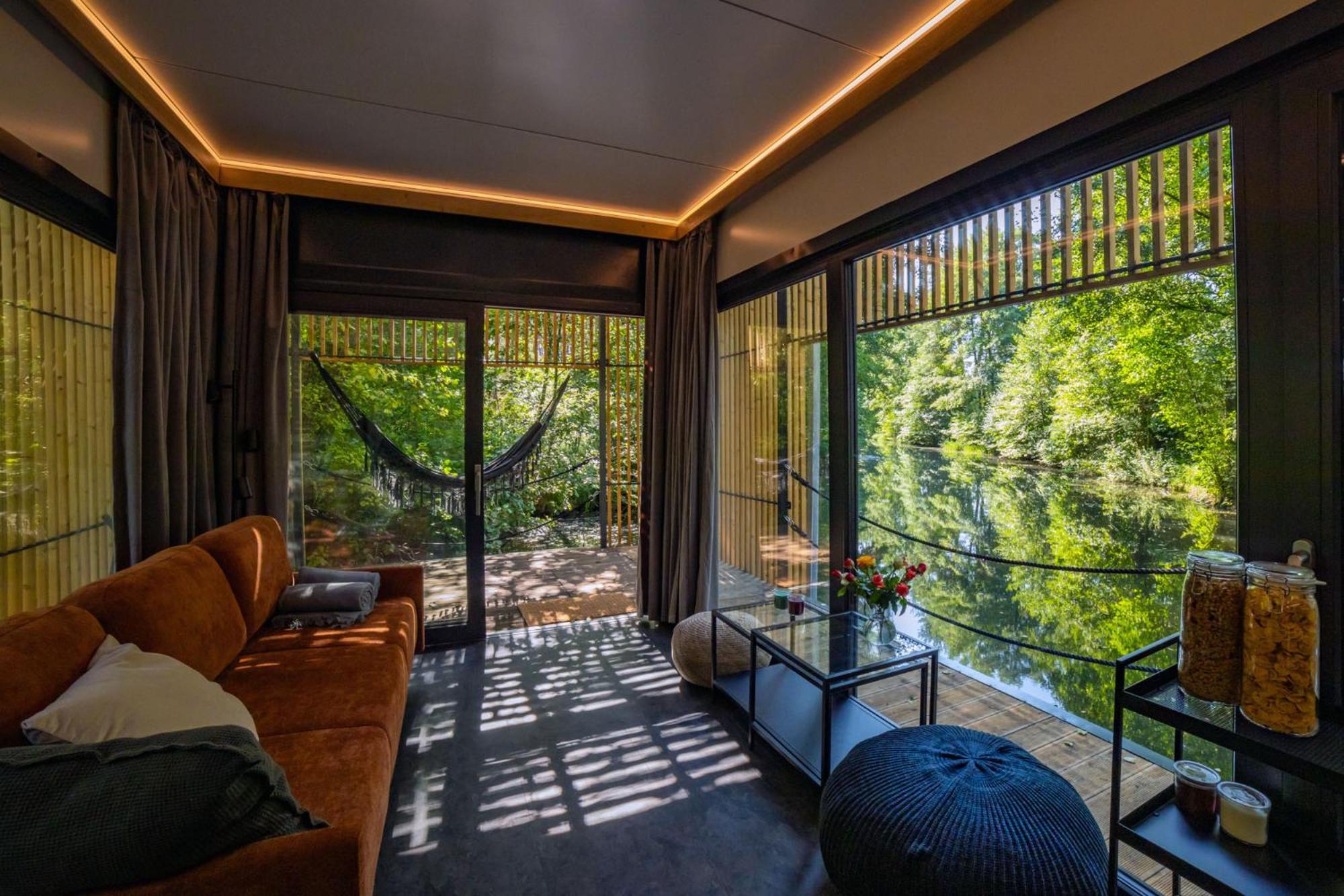 Water Hideout - Floating Luxury in Pure Wilderness
