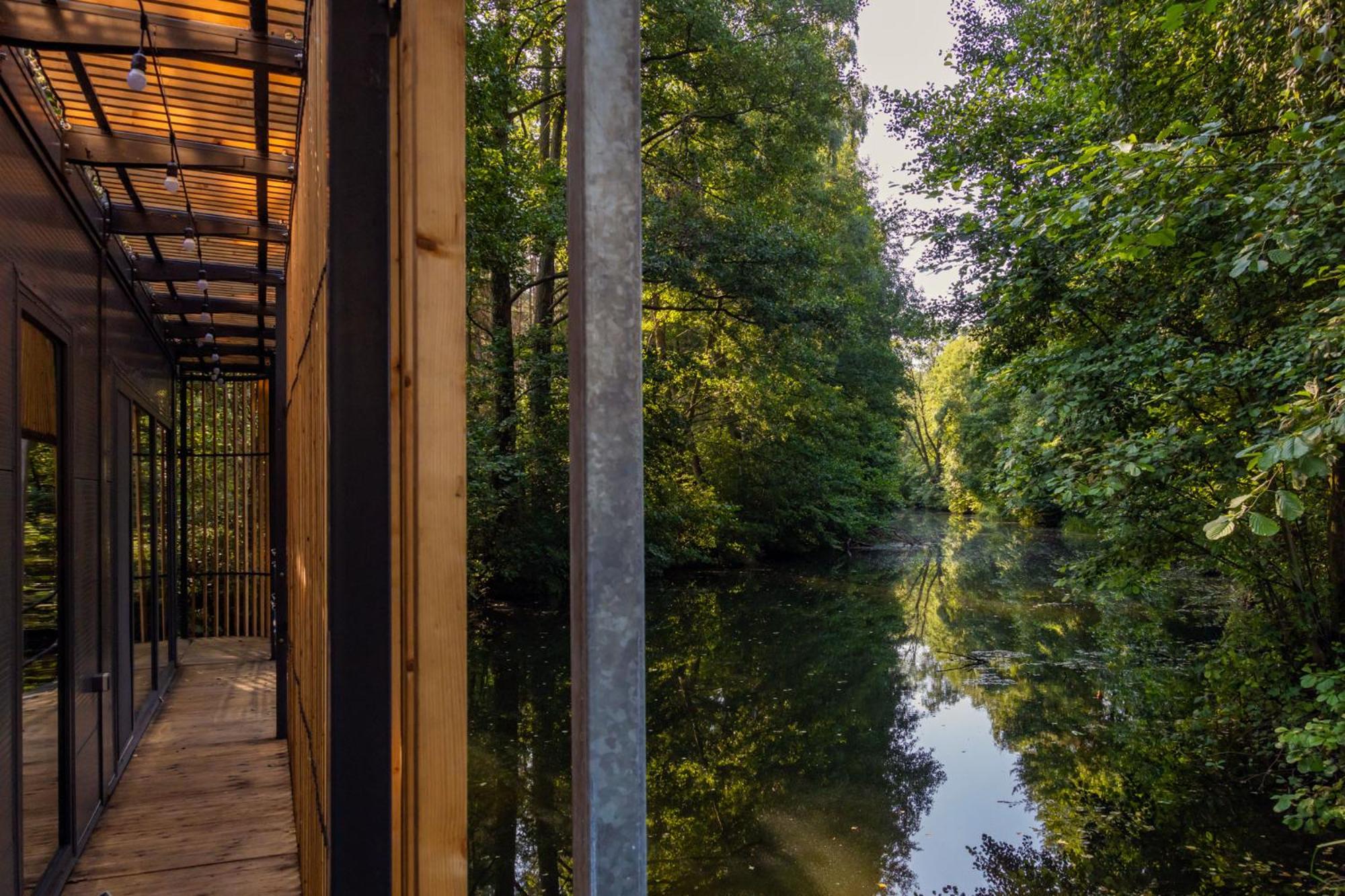 Water Hideout - Floating Luxury in Pure Wilderness