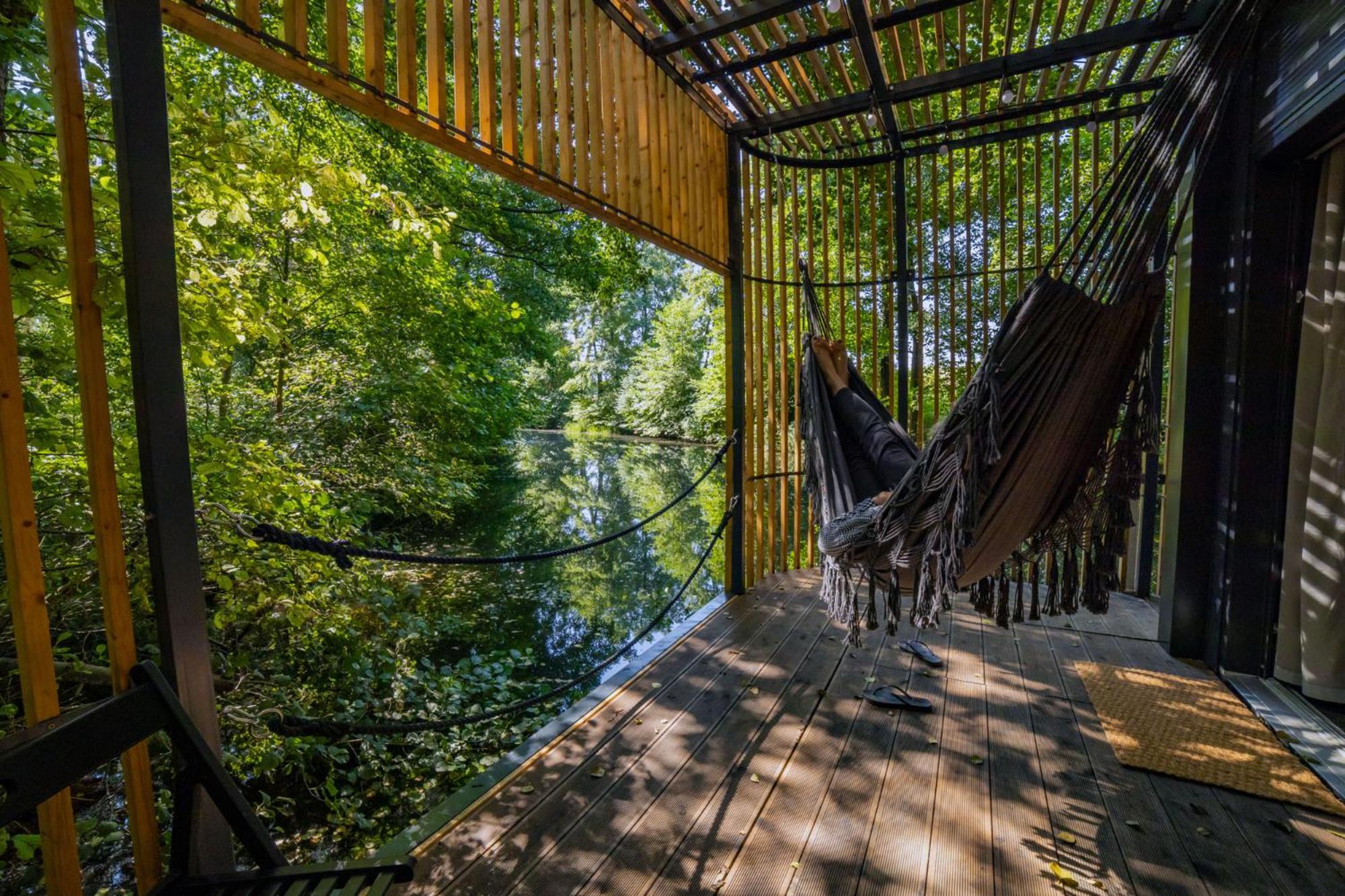 Water Hideout - Floating Luxury in Pure Wilderness