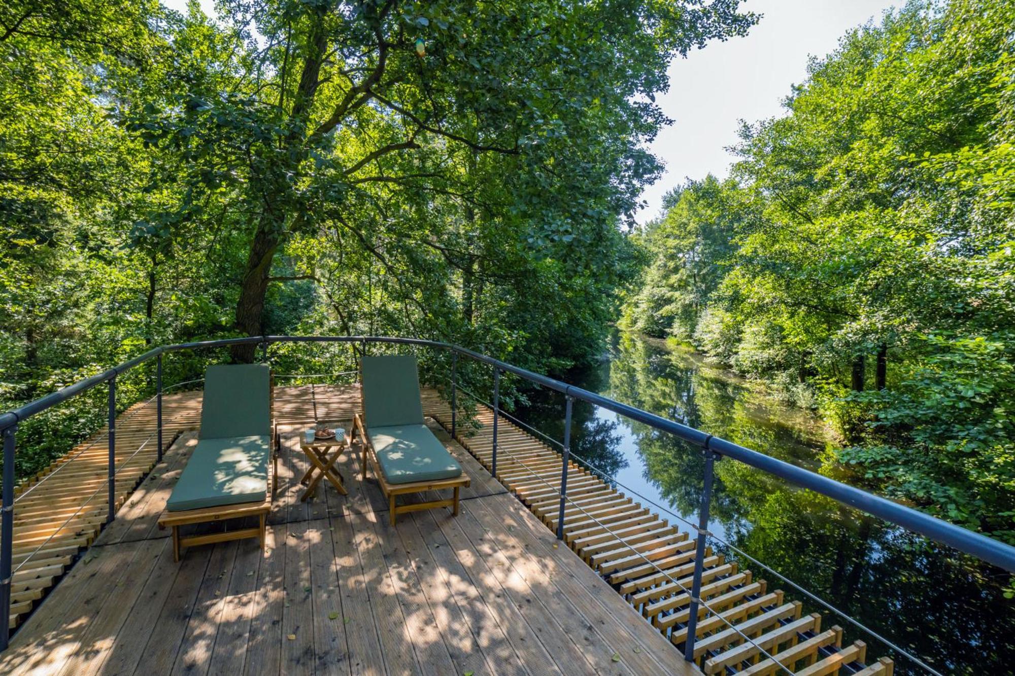 Water Hideout - Floating Luxury in Pure Wilderness