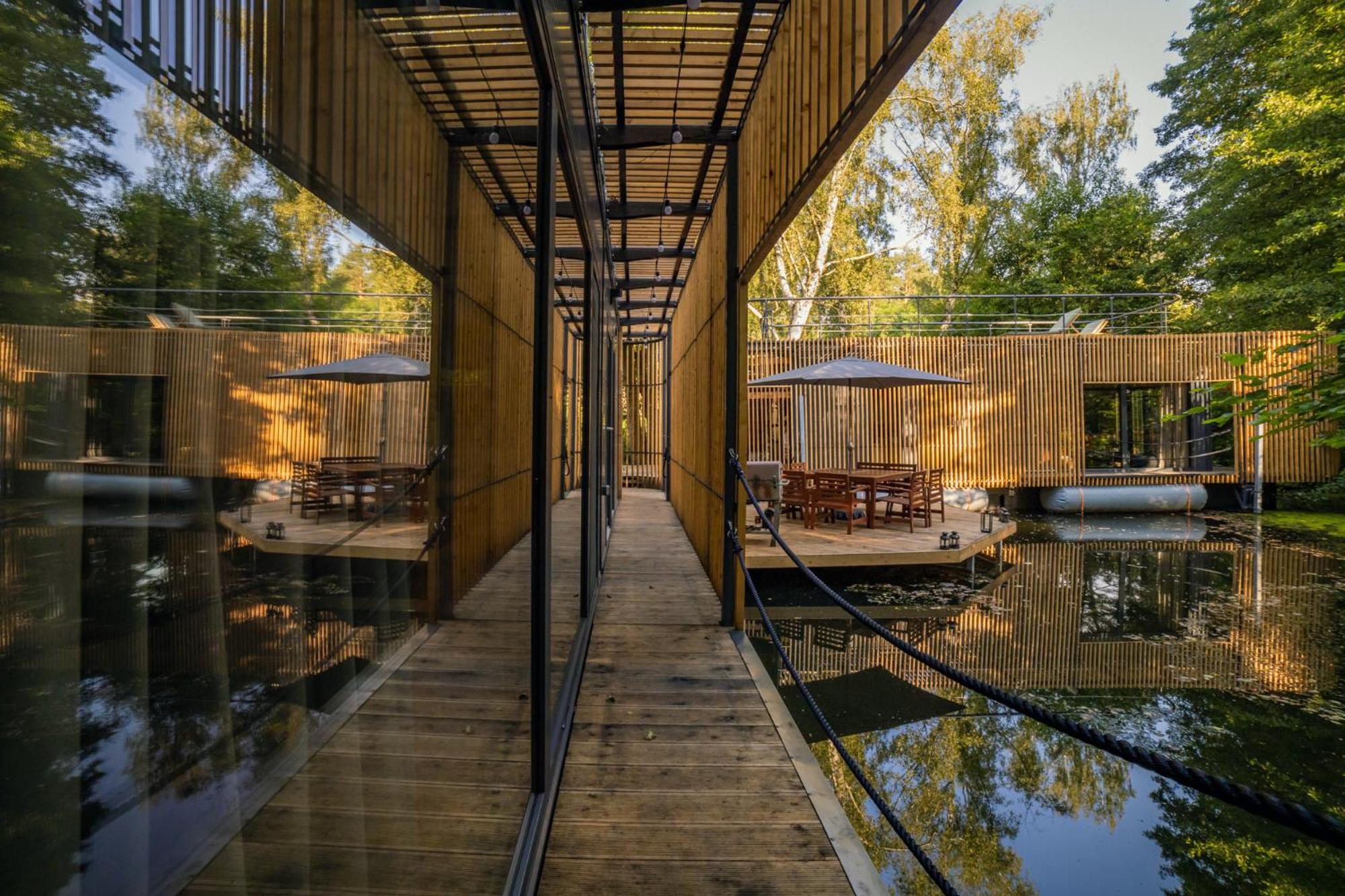 Water Hideout - Floating Luxury in Pure Wilderness