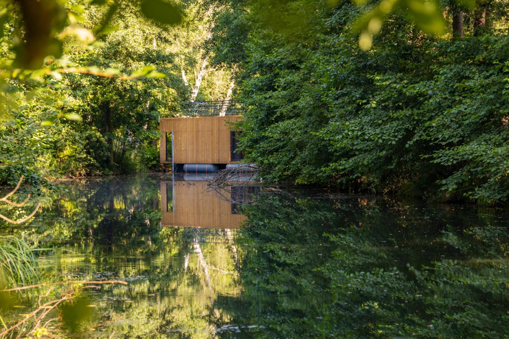 Water Hideout - Floating Luxury in Pure Wilderness