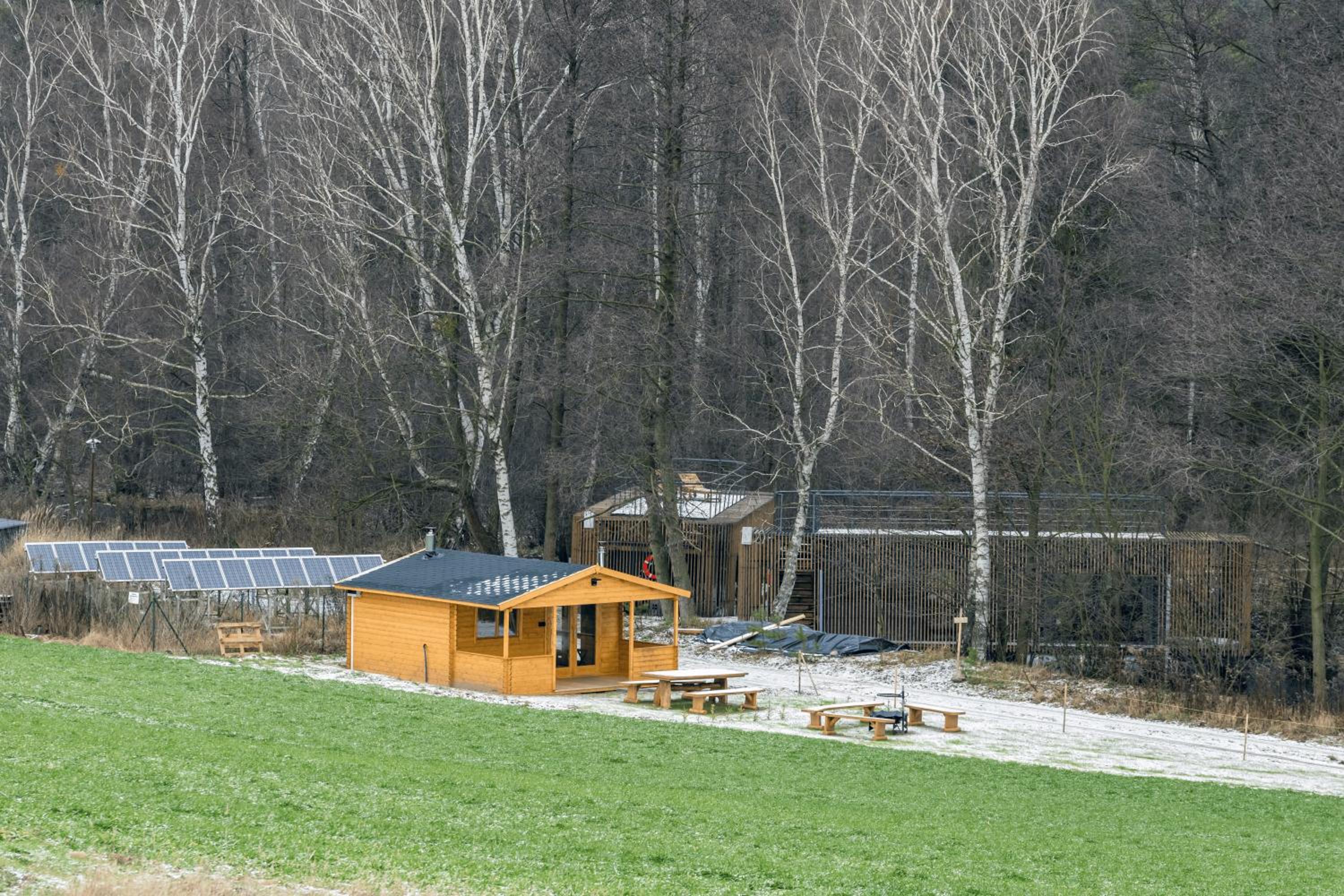 Water Hideout - Floating Luxury in Pure Wilderness