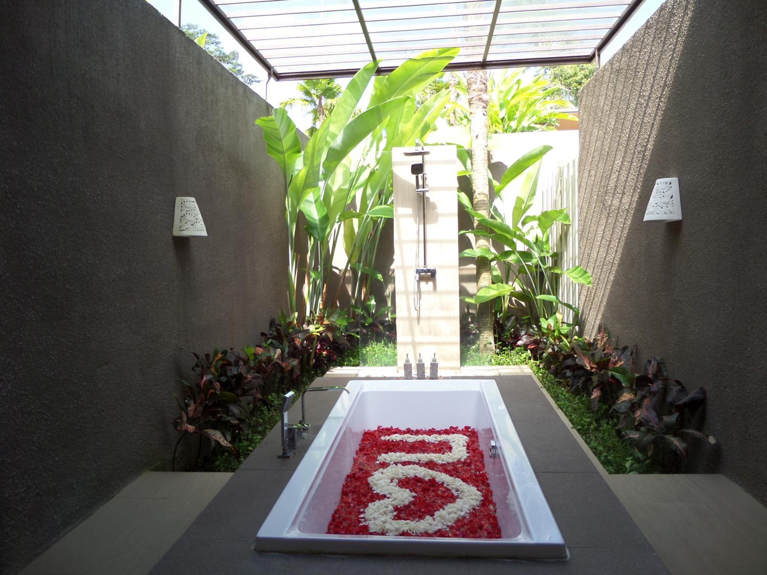 Senetan Villas and Spa Resort