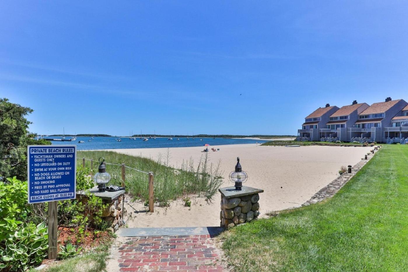 Spacious Oceanfront 3BR Condo with Private Beach in Ideal Hyannis Location