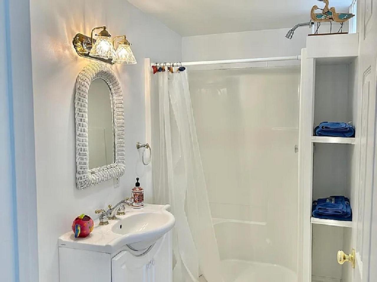 Spacious Oceanfront 3BR Condo with Private Beach in Ideal Hyannis Location