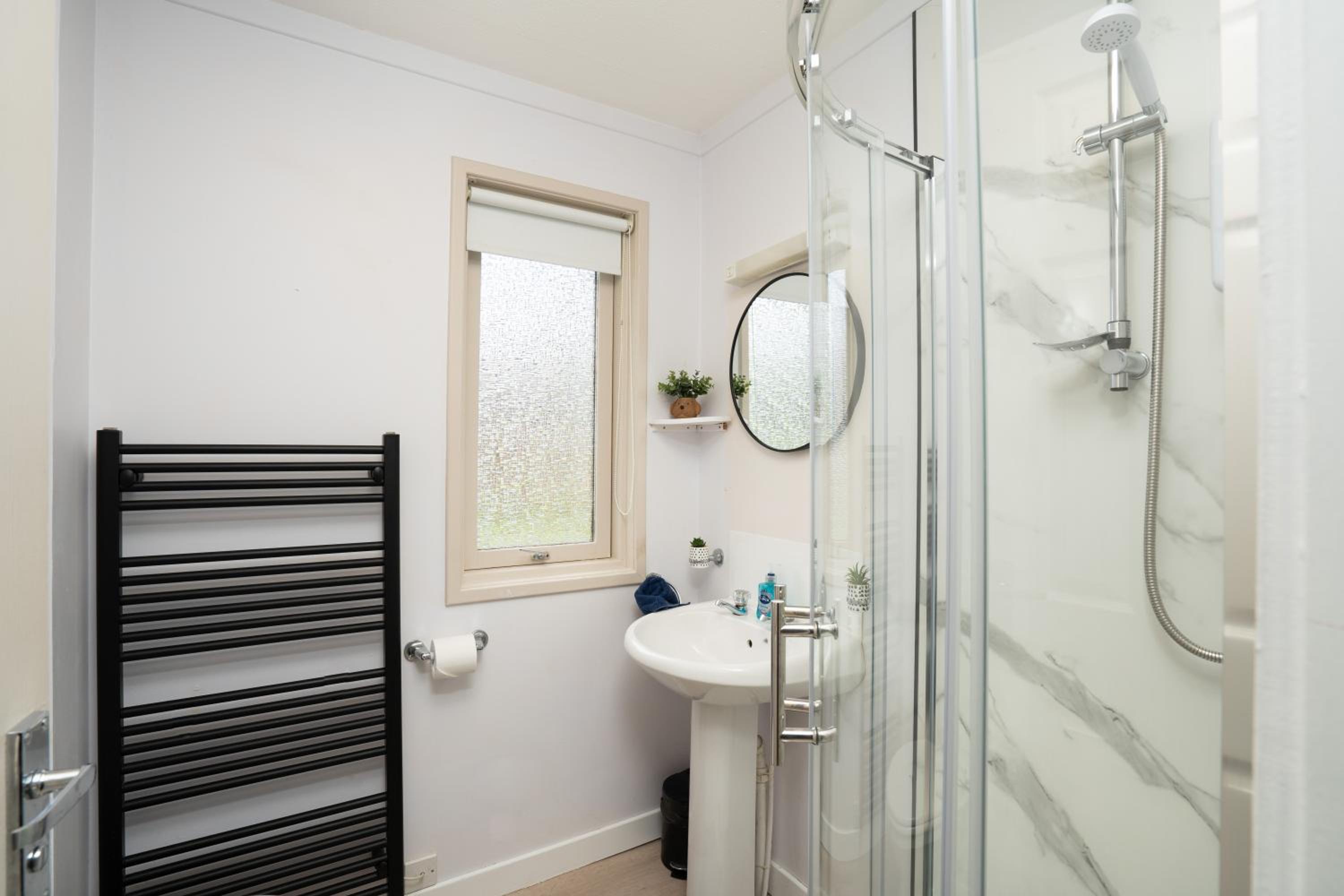 3Bed Lodge - Hot Tub - by Holiday Homes