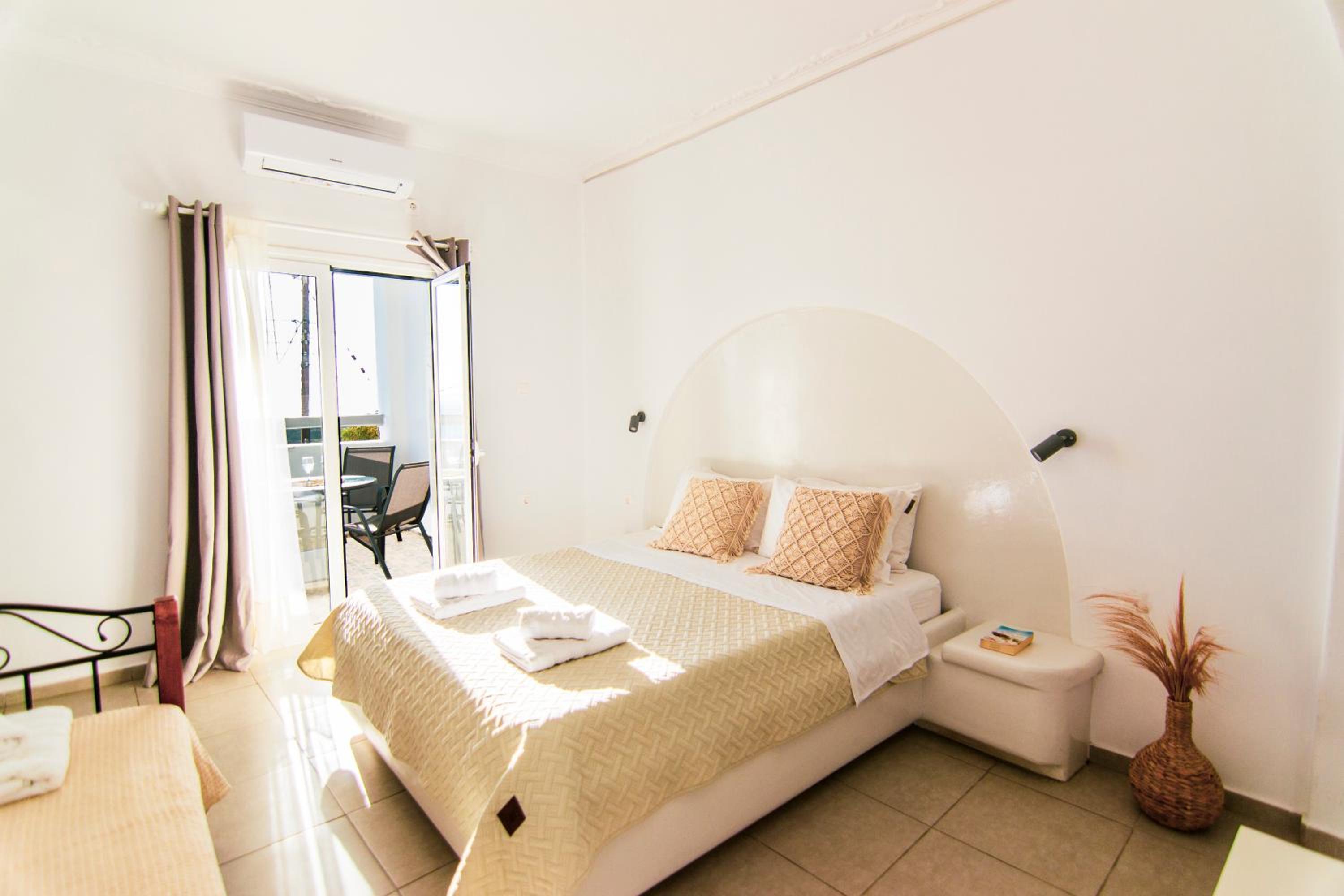 Zisis Pension