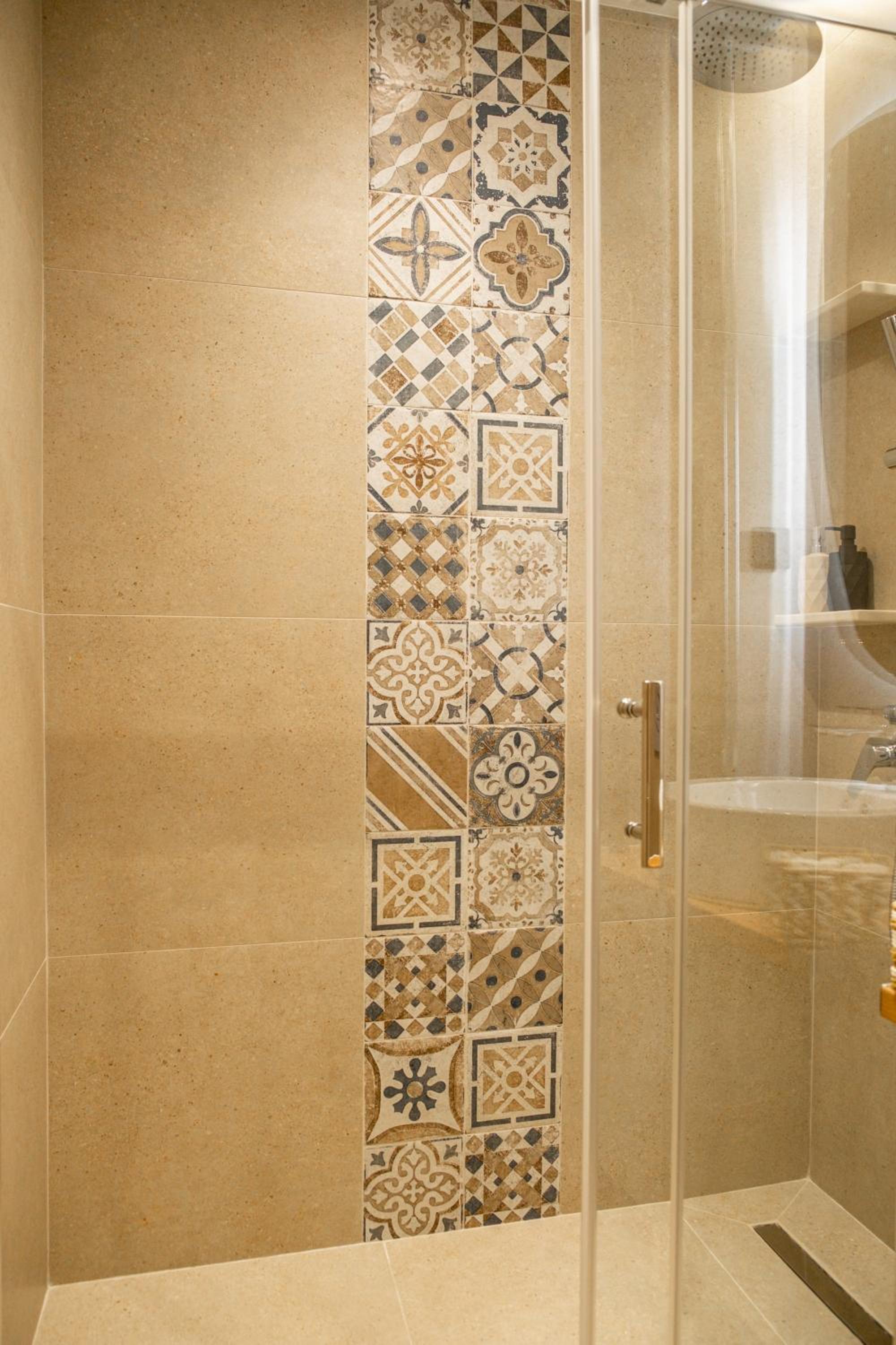 City Rose Luxury Apartment
