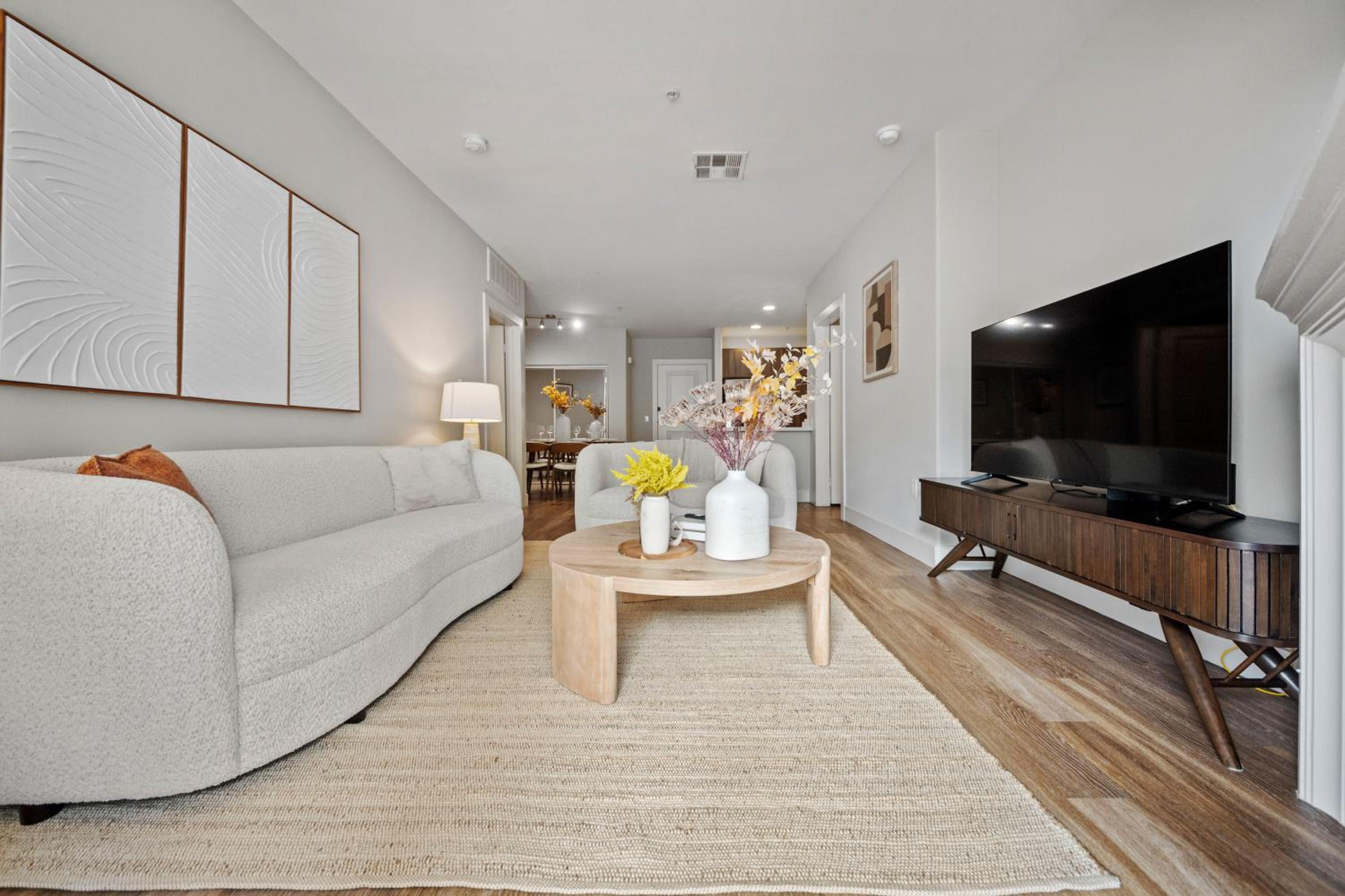 Promo Casa Miel Heart of Westwood Luxury Condo