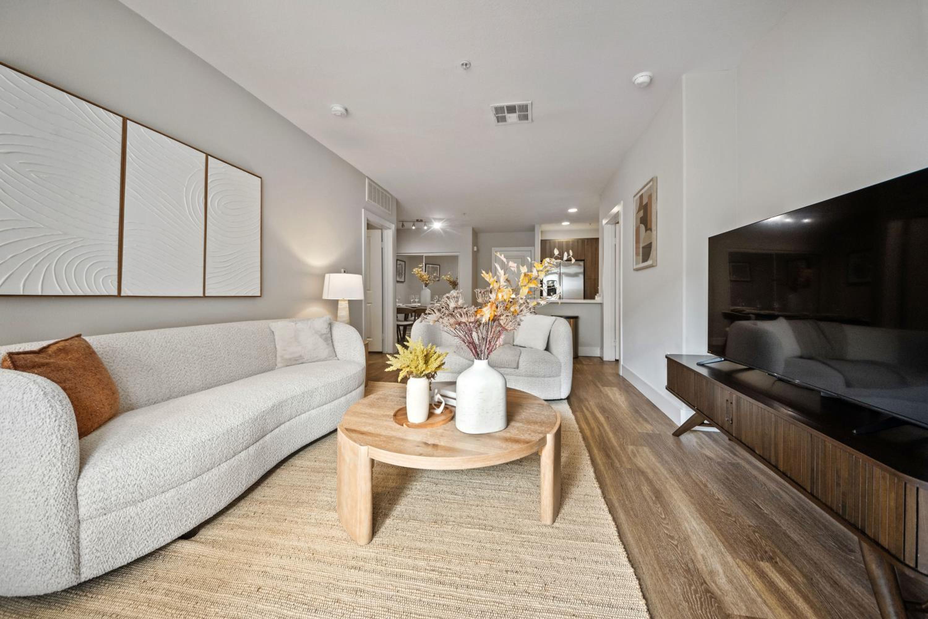 Promo Casa Miel Heart of Westwood Luxury Condo