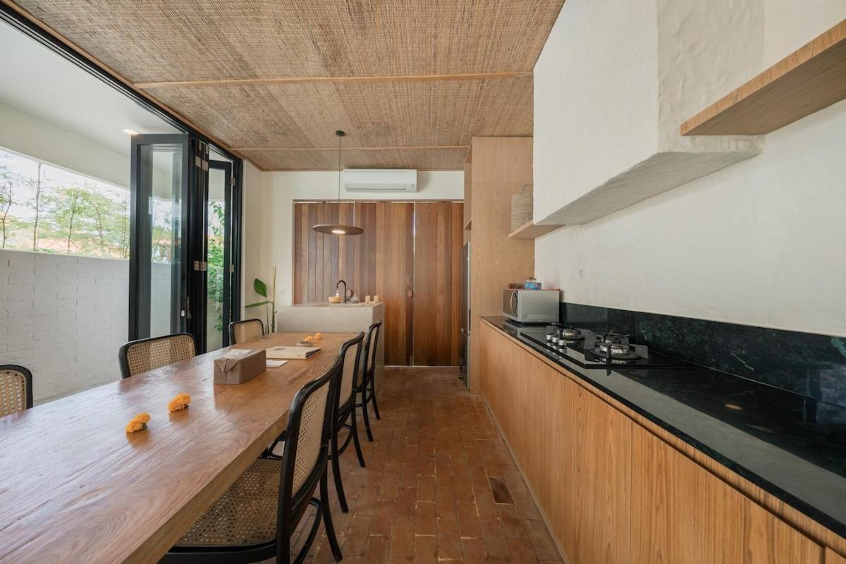 Villa Kiri - Modern 2BR Hideaway Rooftop & Private Pool