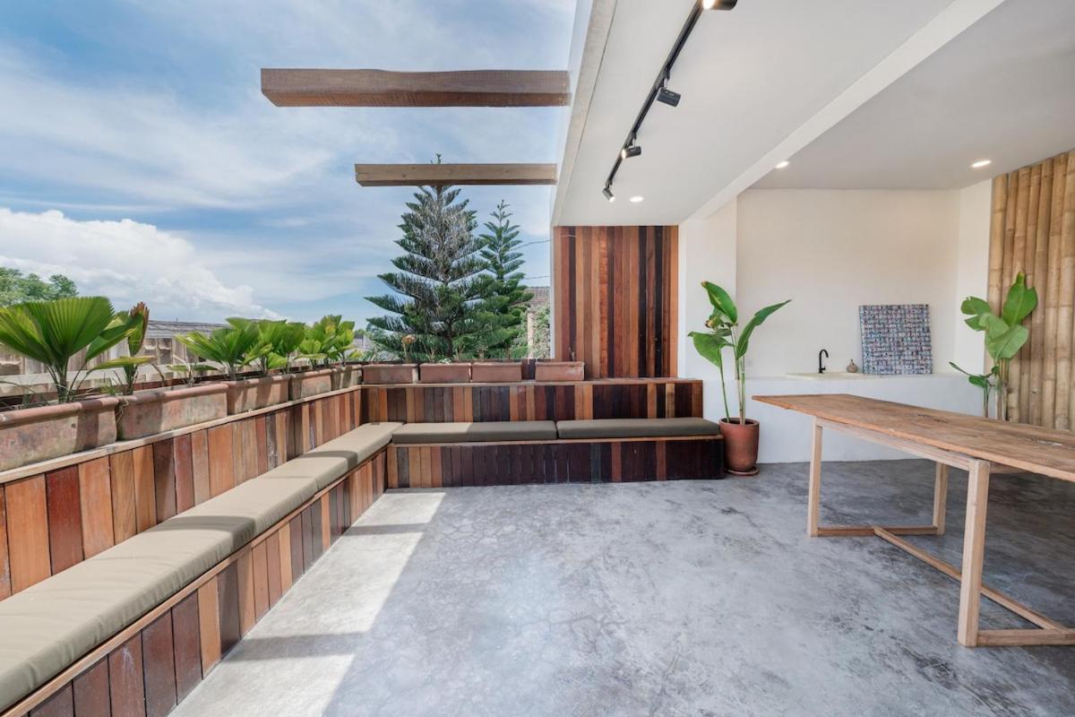 Villa Kiri - Modern 2BR Hideaway Rooftop & Private Pool