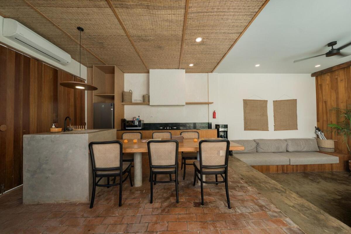 Villa Kiri - Modern 2BR Hideaway Rooftop & Private Pool