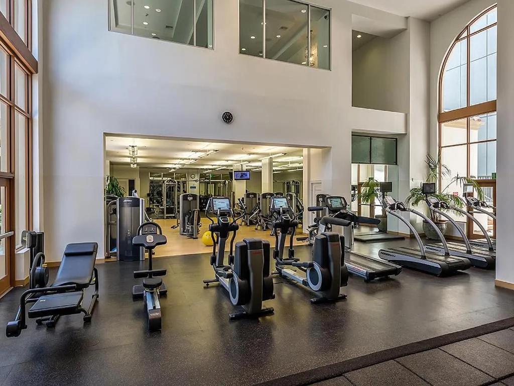 Promo Casa Miel Heart of Westwood Luxury Condo