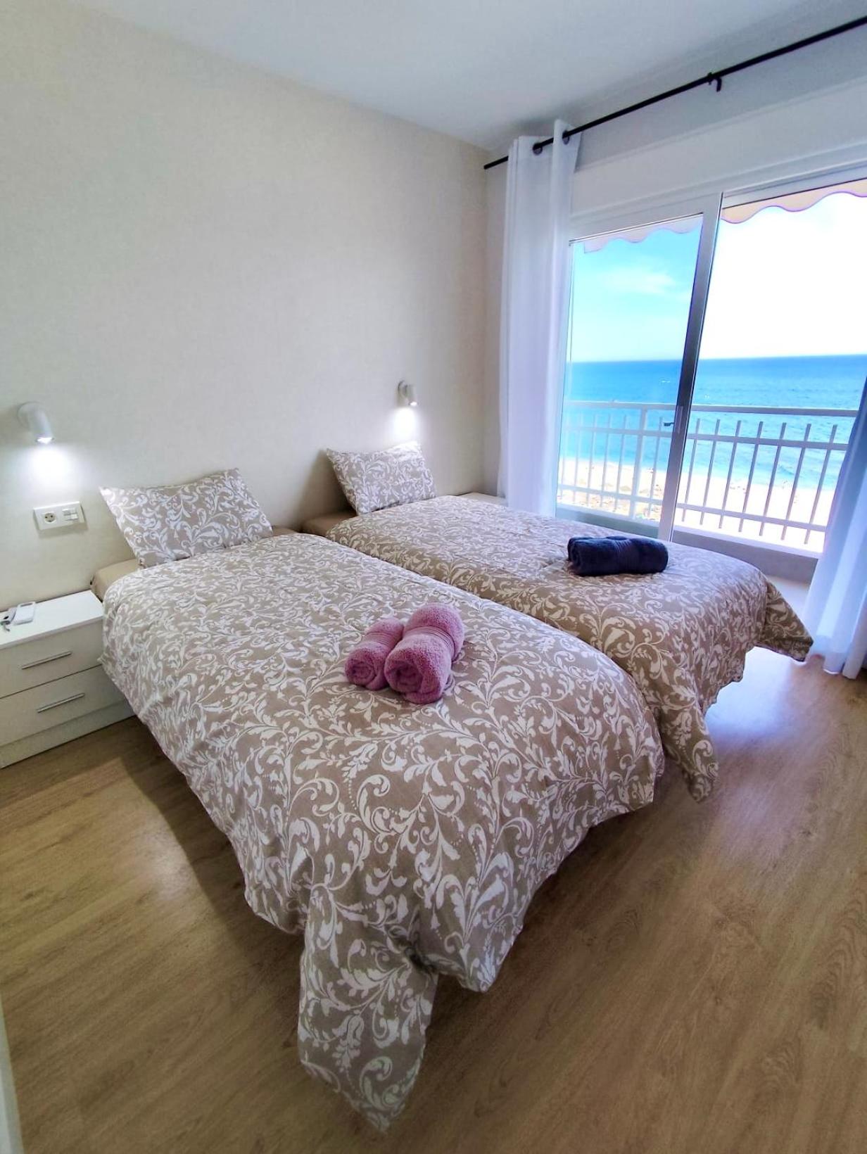 Horizonte 3 Charming apartment with breathtaking sea view at first line of Fuengirola beach