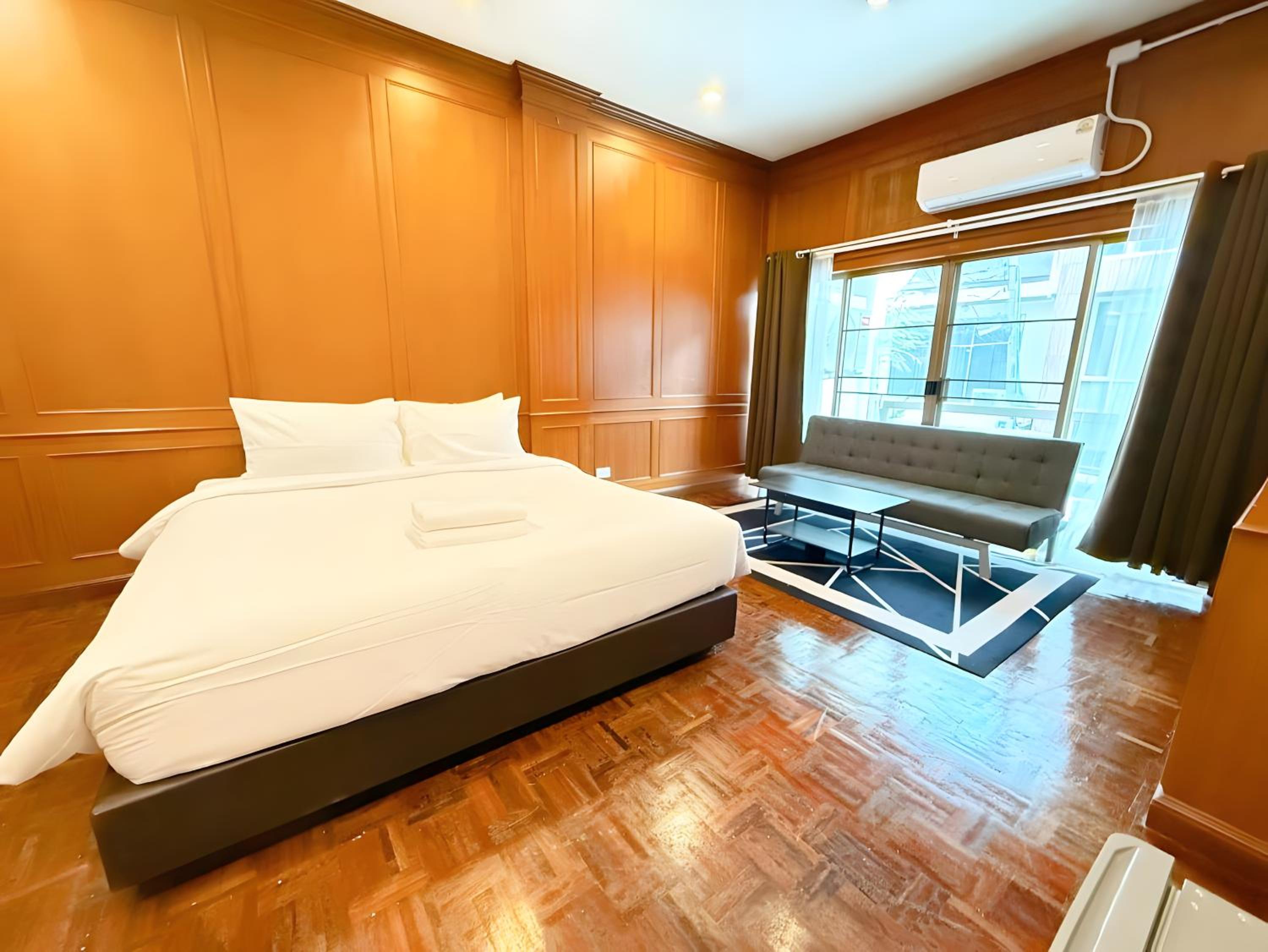 xx Stay On Sukhumvit Soi 11 BTS Nana