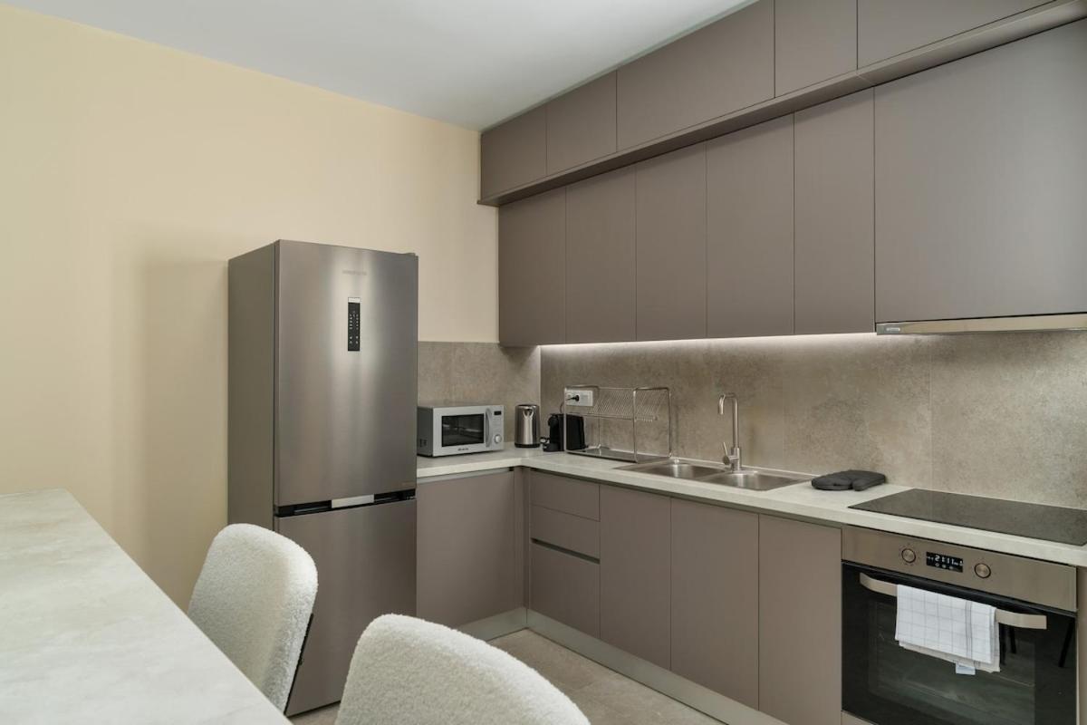 Ofi Continental - 3BR, Koukaki