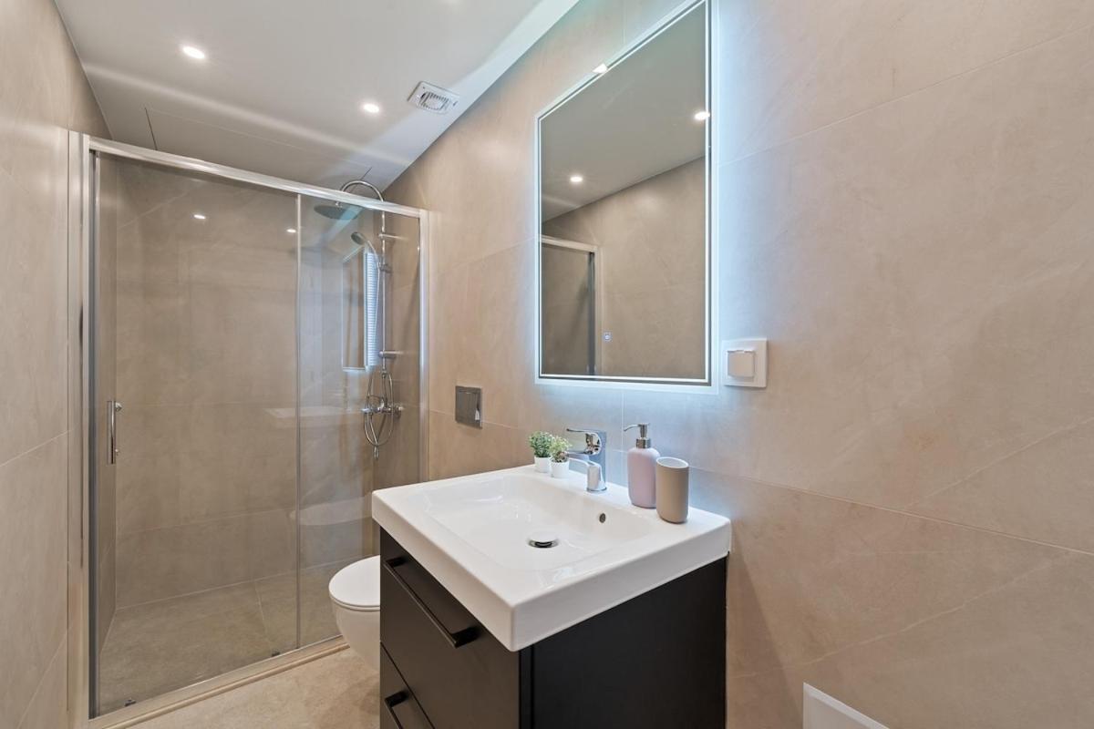 Ofi Continental - 3BR, Koukaki