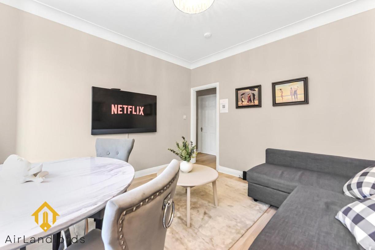 Stylish 3-Bedroom Flat in Belsize Park Perfect for Families Business Trips!