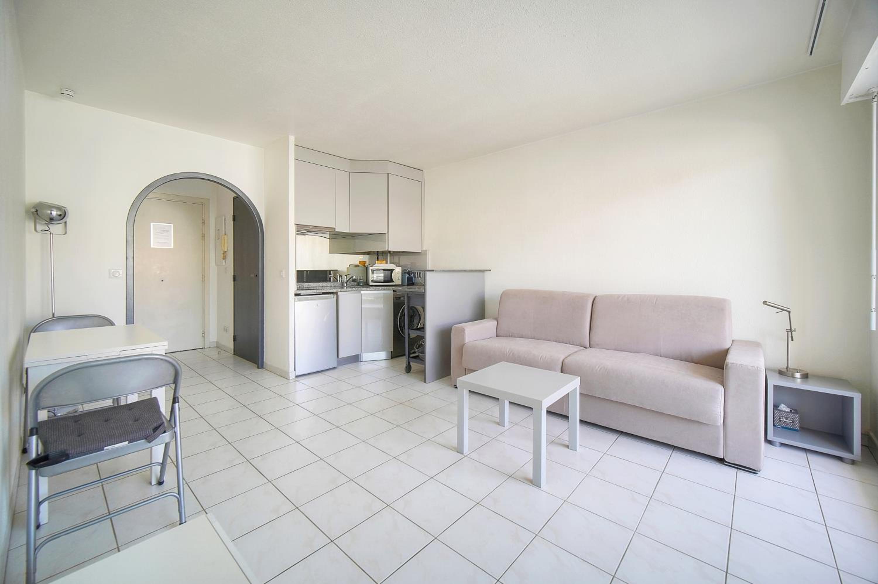 FRGK Gallieni Terrace Quiet Executive Stay Walk to Palais