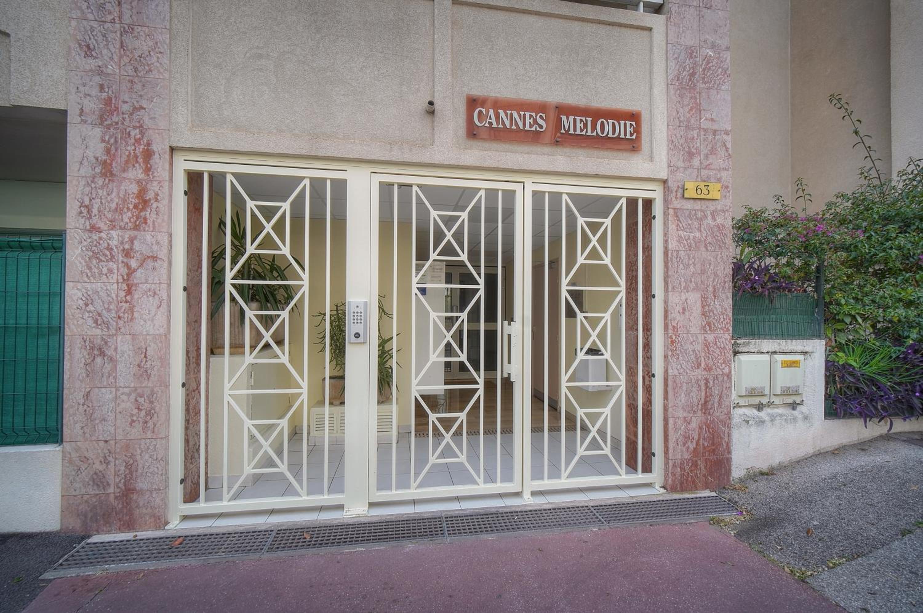 FRGK Gallieni Terrace Quiet Executive Stay Walk to Palais