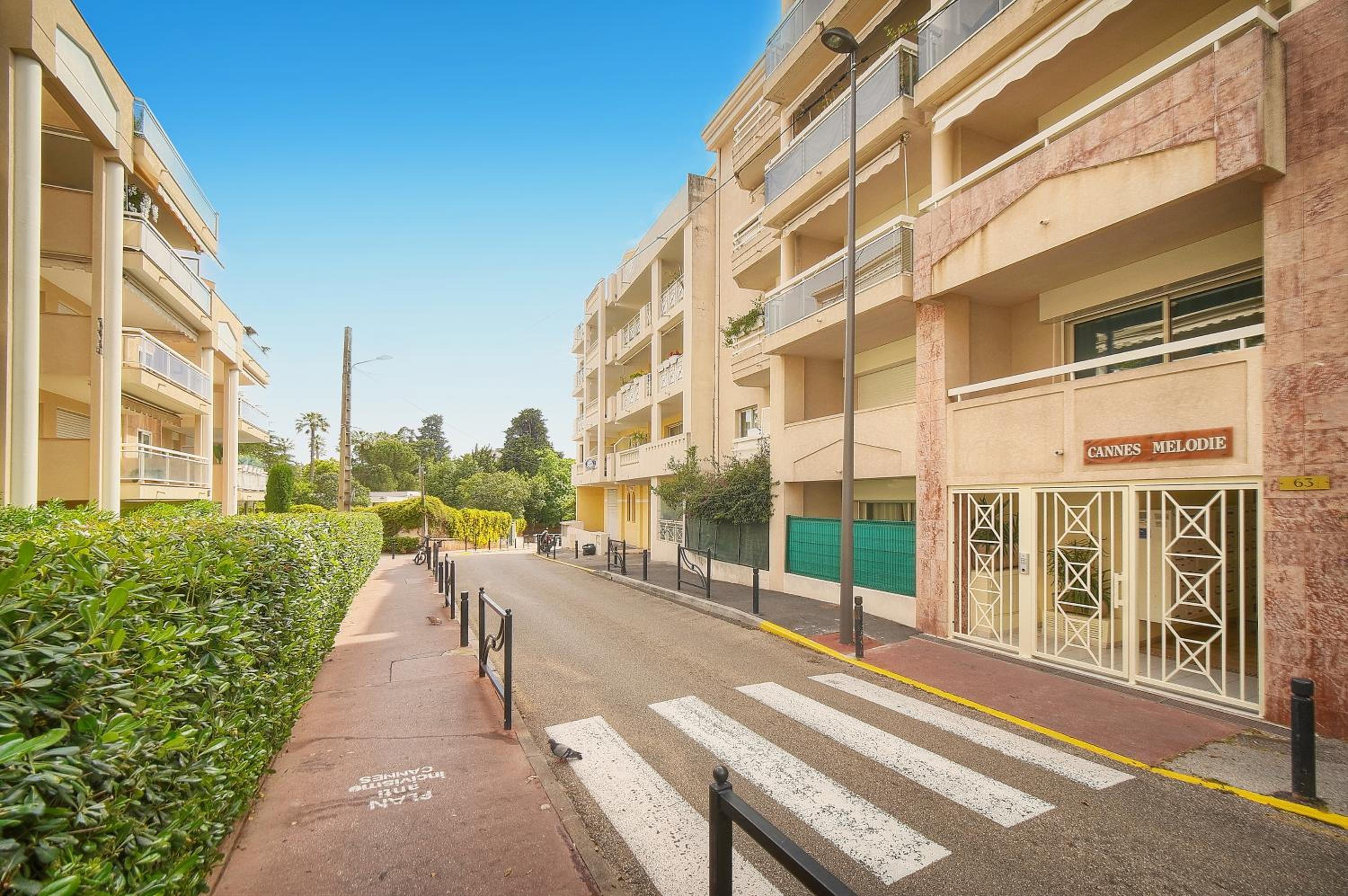 FRGK Gallieni Terrace Quiet Executive Stay Walk to Palais
