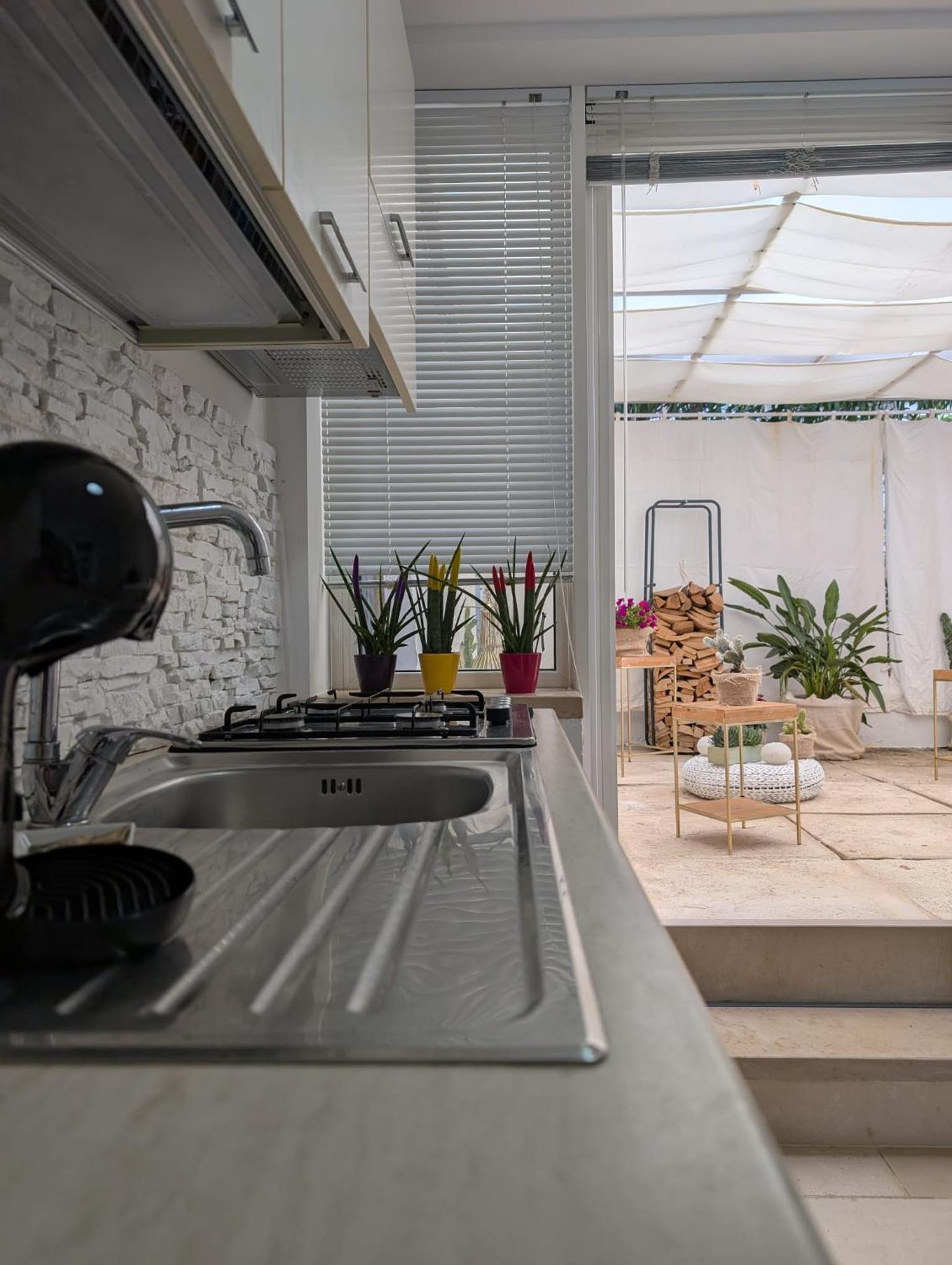 Cosmic Villa in Rosa Marina - Stellar Elegance Overlooking the Sea