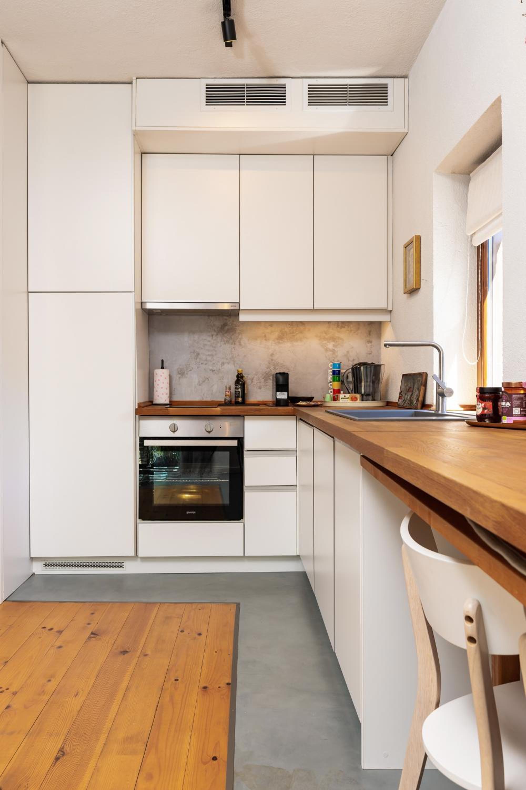 Old Town 2BR Spacious House with Private Garden and Free Parking